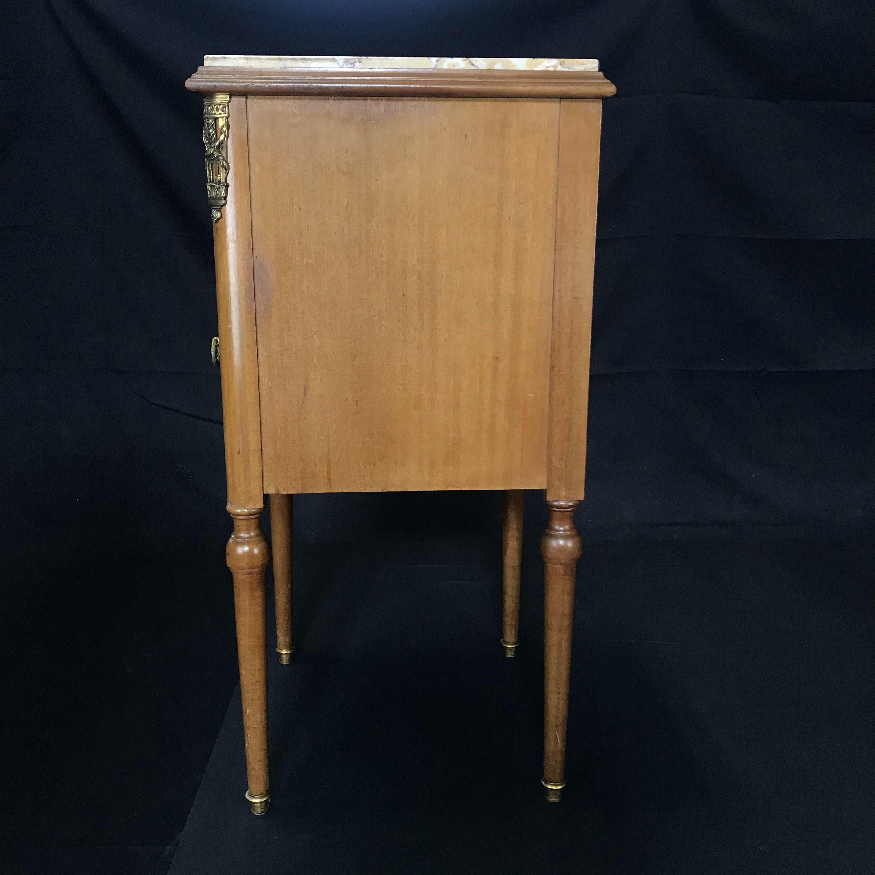 French Marble Top Nightstand with Walnut Inlay and Bronze Pulls For Sale 2