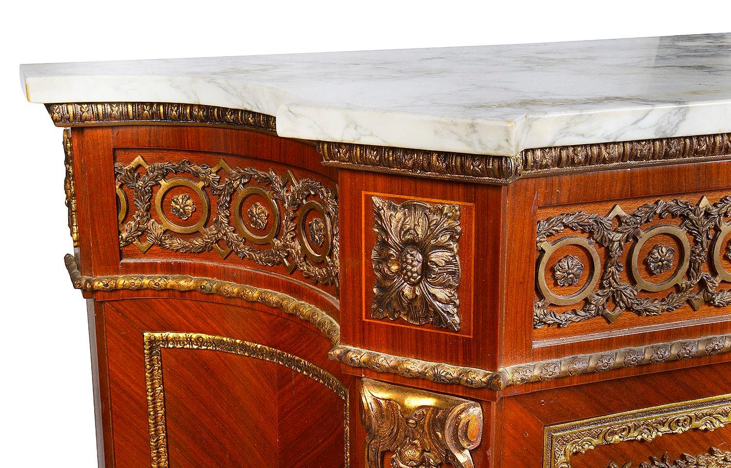 Francese Credenza francese con piano in marmo, montata a Sèvres, circa 1880 in vendita