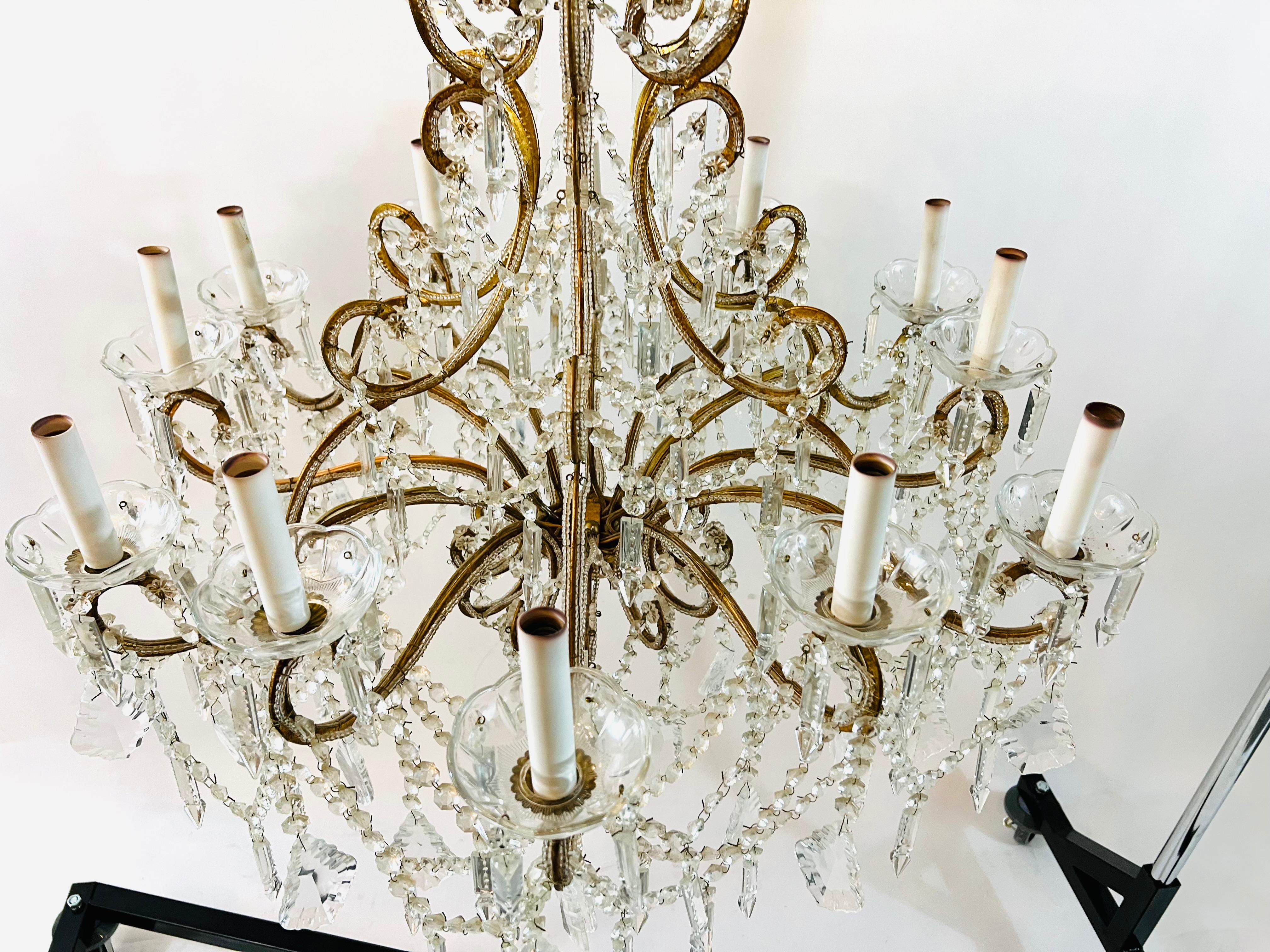 French Marie Therese Hollywood Regency Style Cut Crystal Chandelier, 12 Arms In Good Condition In Plainview, NY