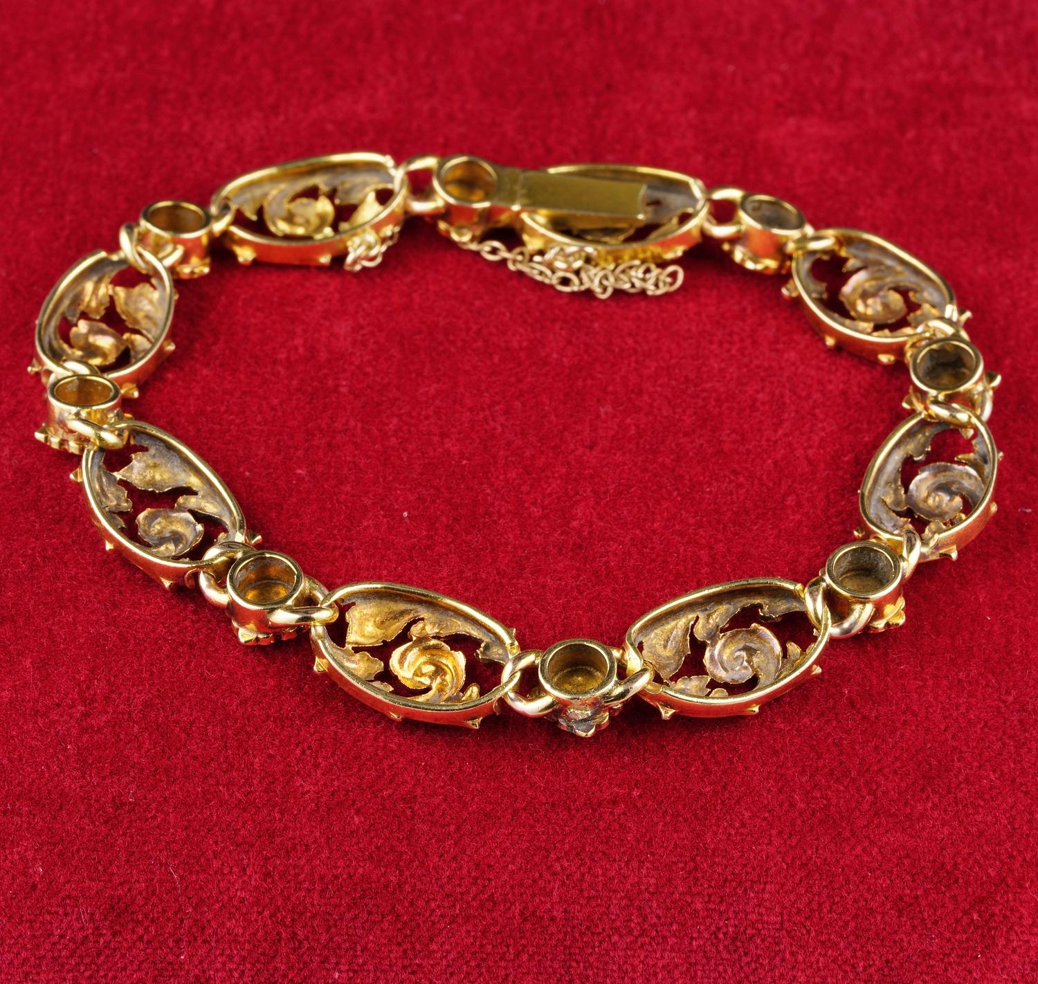 French Marks Rare Art Nouveau 18 Karat Gold Carved Bracelet For Sale 2
