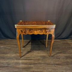 Mesa de juego francesa con marquetería de la Belle Époque