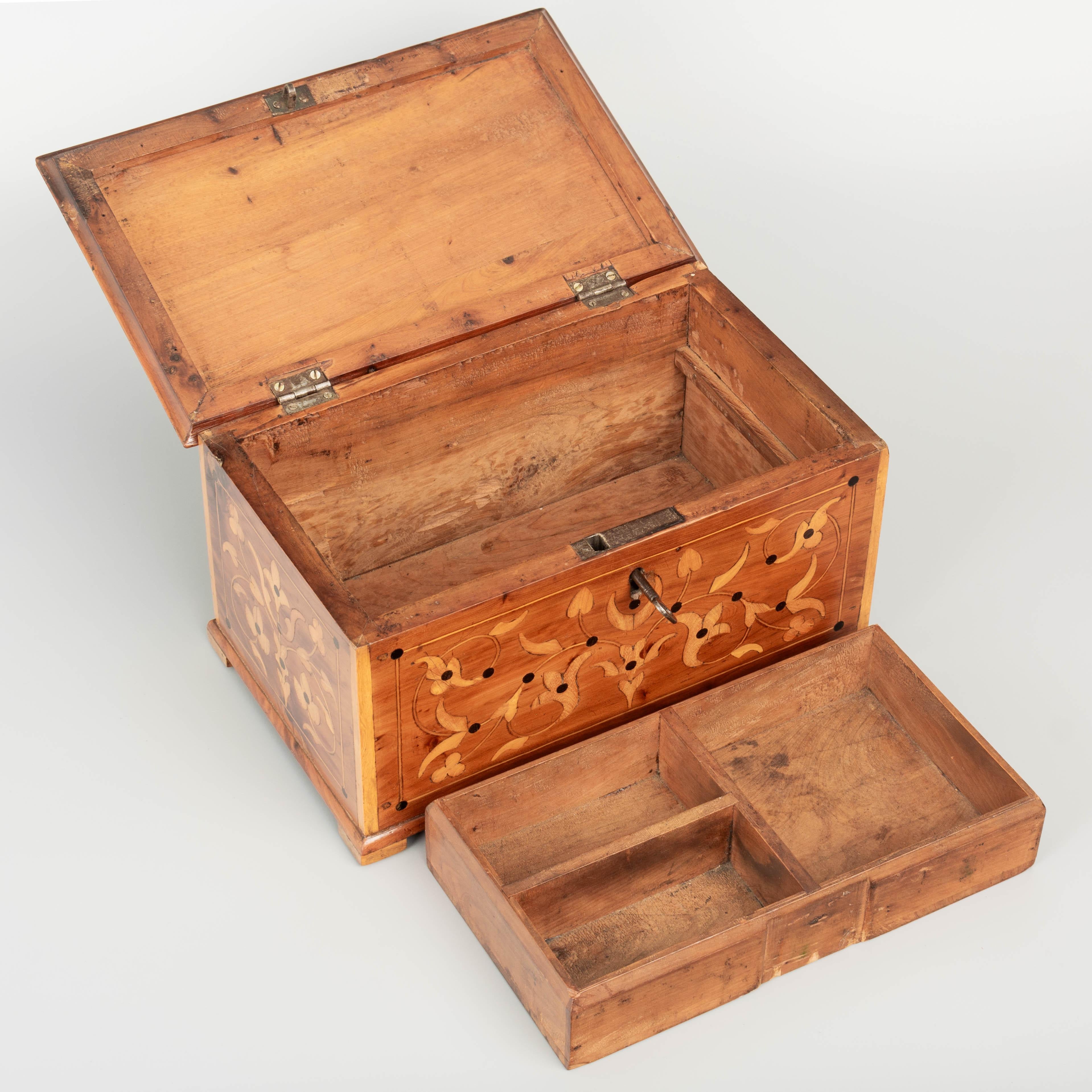 French Marquetry Box For Sale 6
