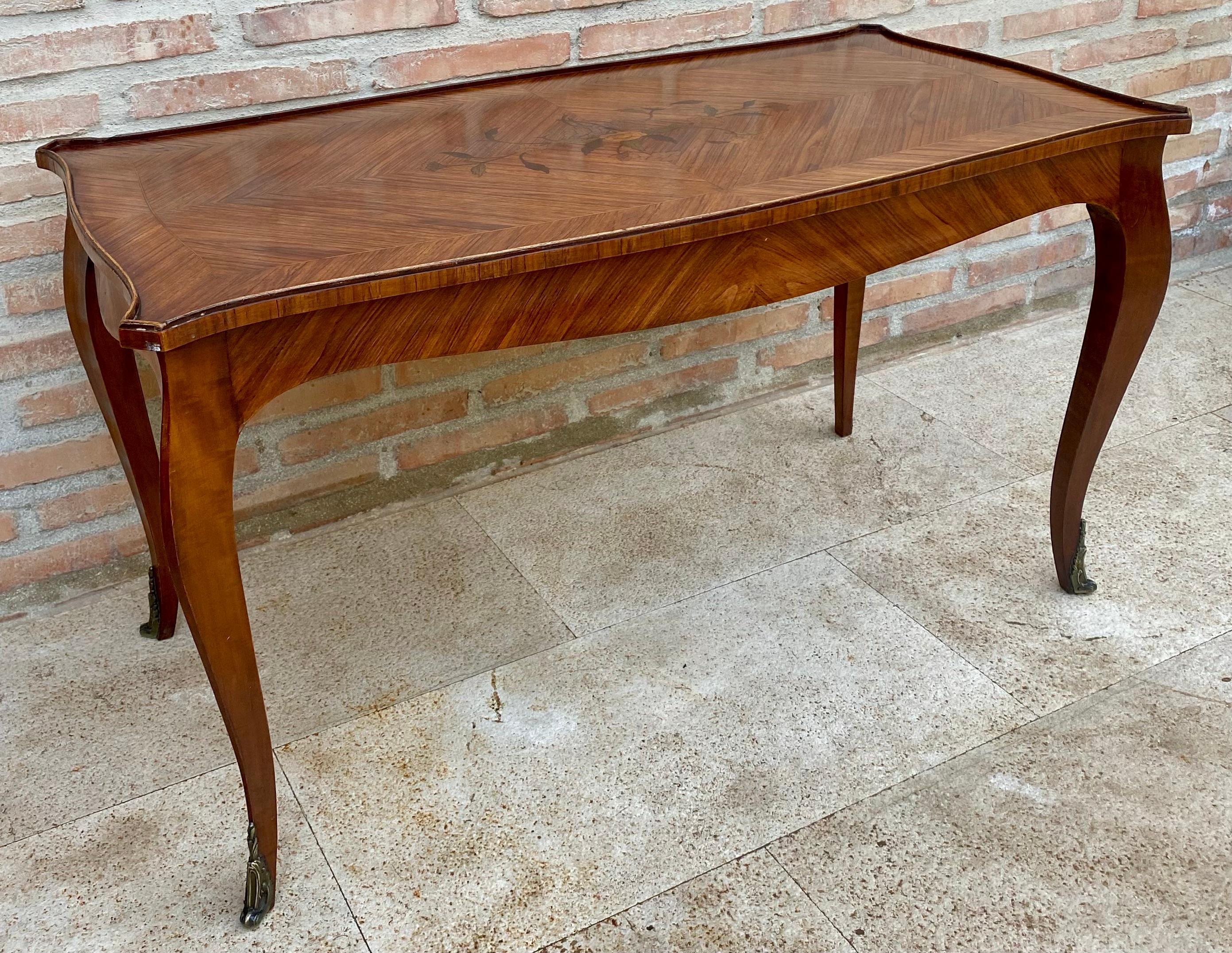 French Marquetry Bronze Ormolu Mounted Center or Coffee Table, 1920s In Good Condition For Sale In Miami, FL