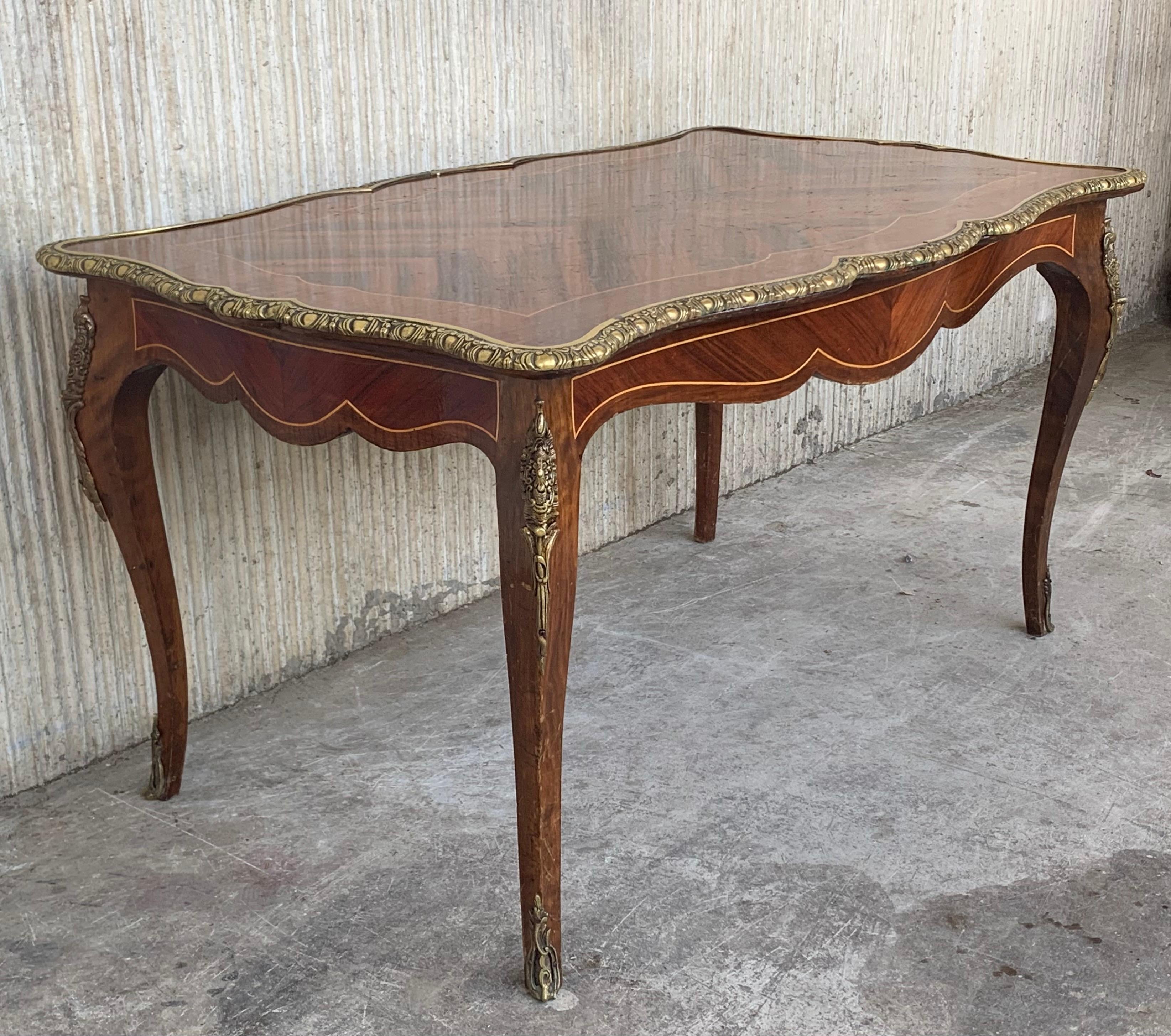 French Marquetry Bronze Ormolu Mounted Coffee Table In Good Condition For Sale In Miami, FL