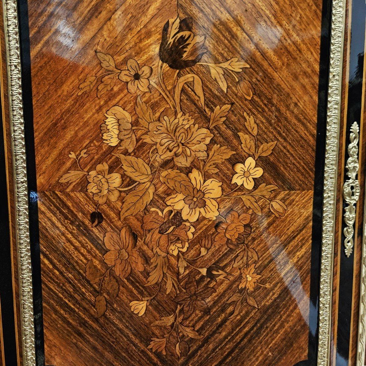 Marquetería francesa  Armario esquinero de bronce dorado marrón by Diehl en Bueno Estado en Paris, FR