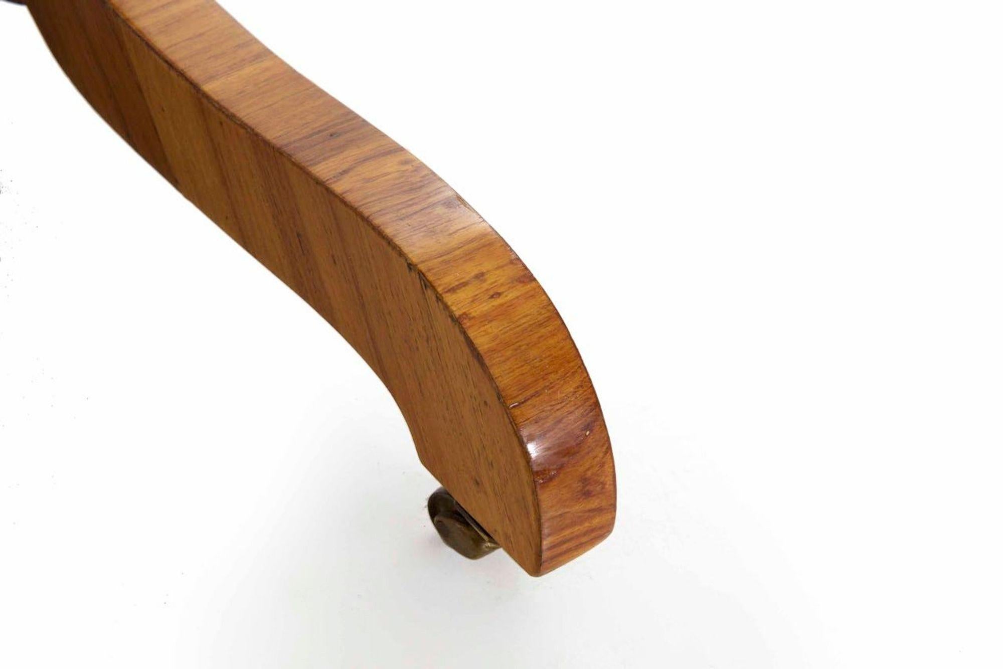 Scrivania con intarsio francese del XIX secolo in vendita 8