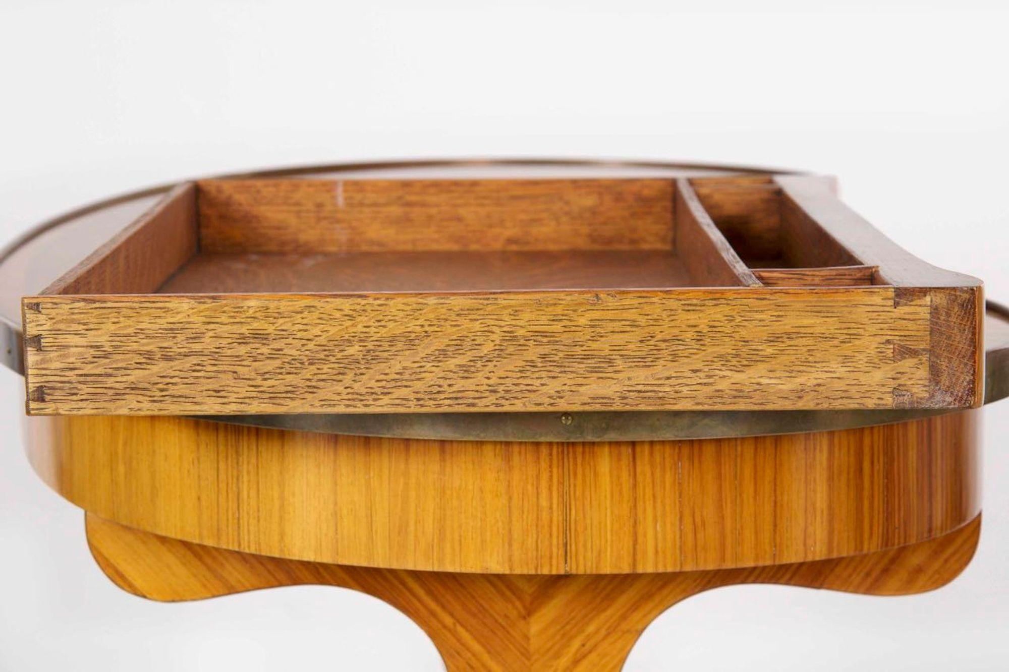 Scrivania con intarsio francese del XIX secolo in vendita 11