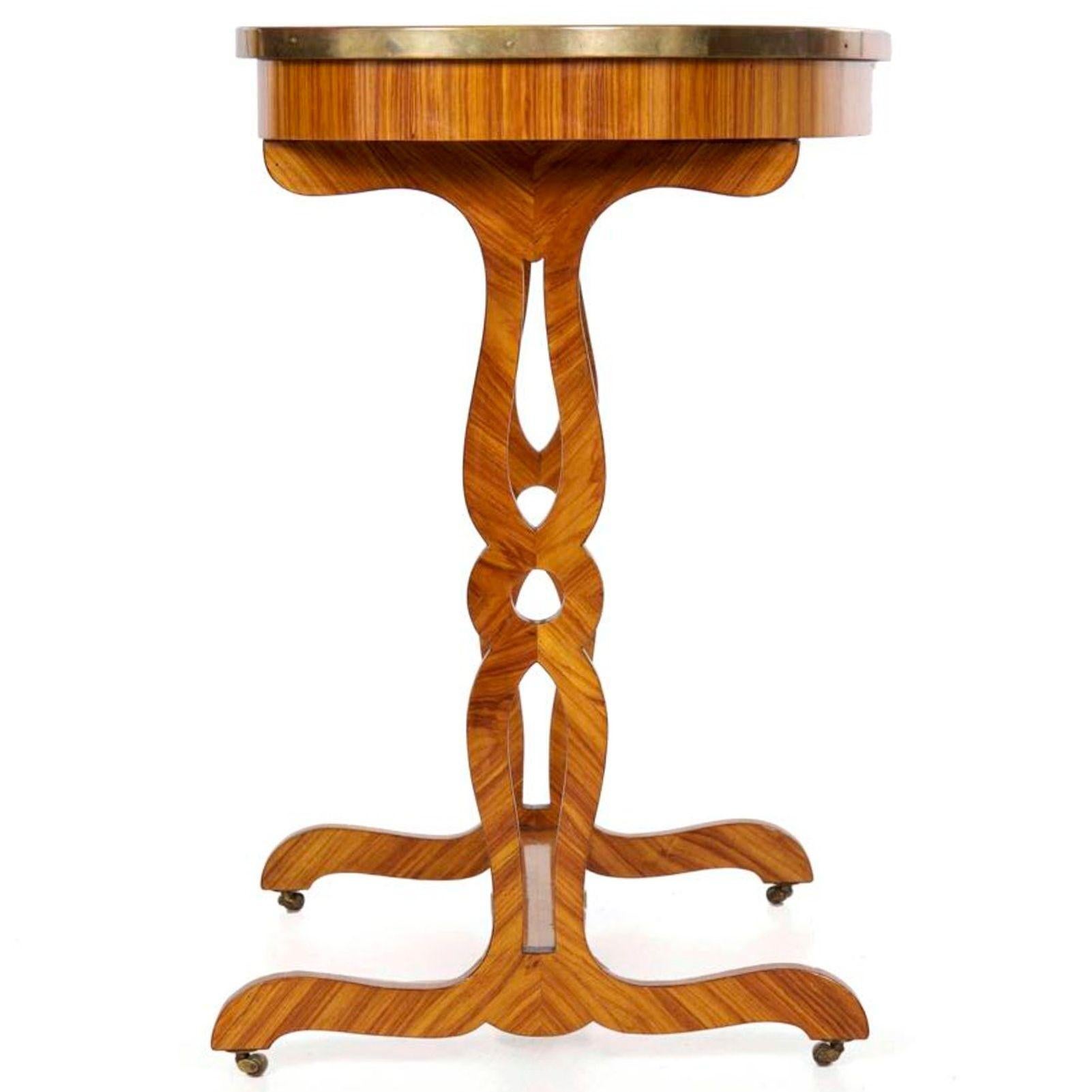 Francese Scrivania con intarsio francese del XIX secolo in vendita