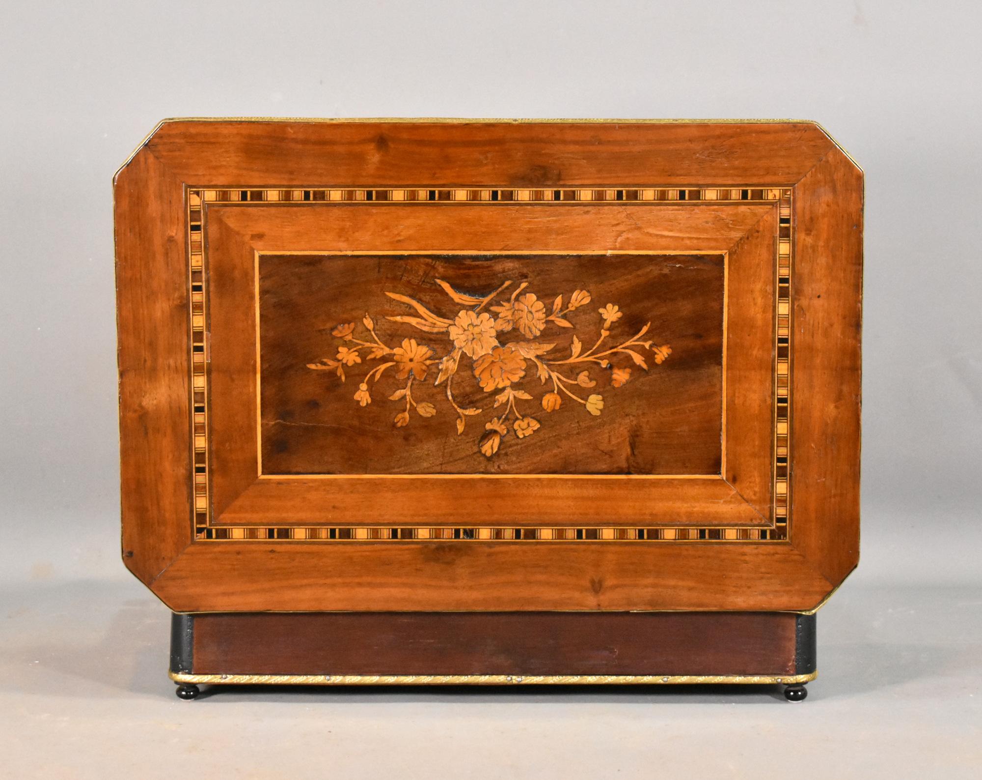 French Marquetry Jewelry Box Napoleon III For Sale 5