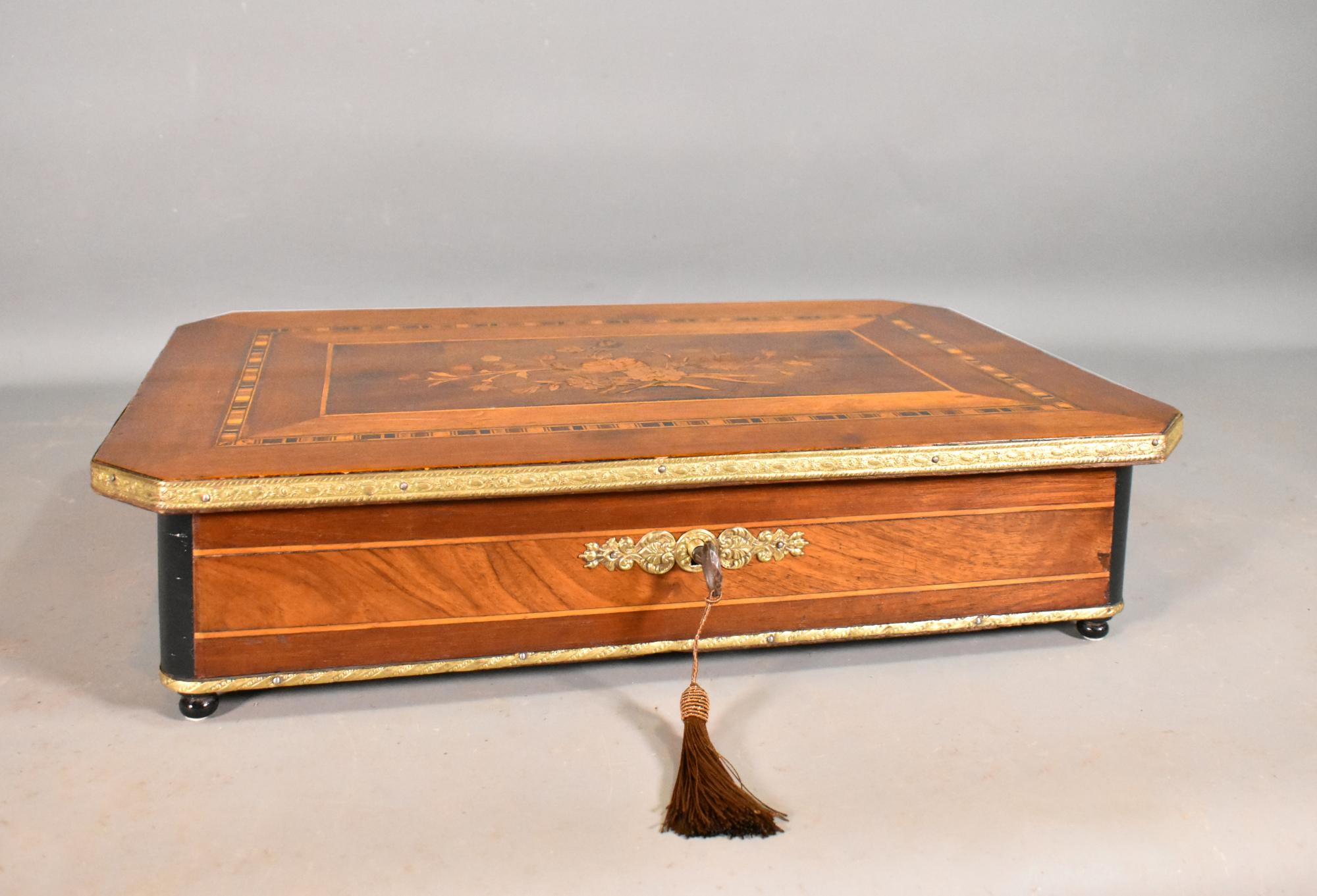 Französisches Intarsien-Schmuckkästchen Napoleon III (Buchsbaumholz) im Angebot