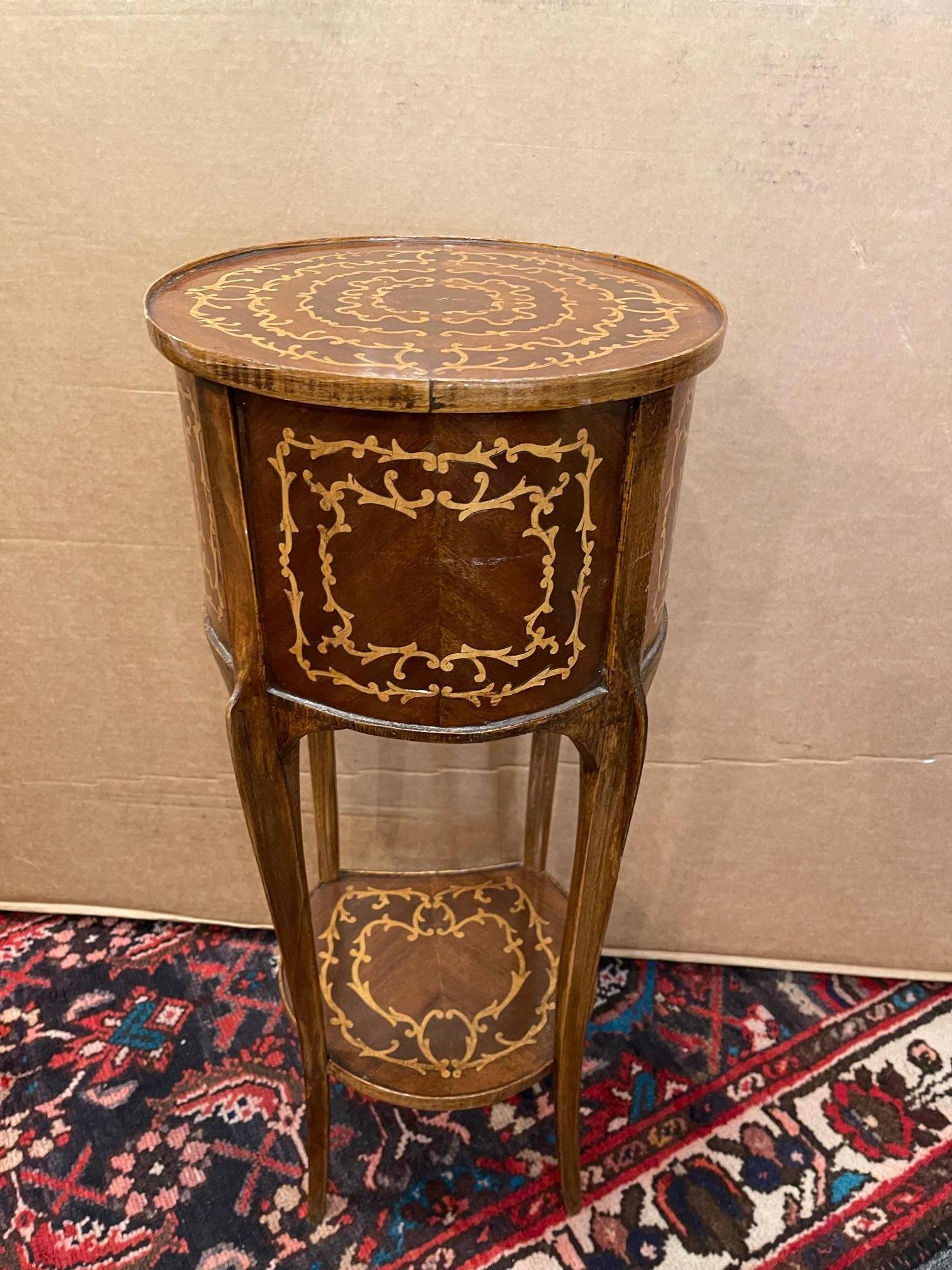 French Marquetry Side Table with Drawers and Brass Escutcheons, 20th Century For Sale 7