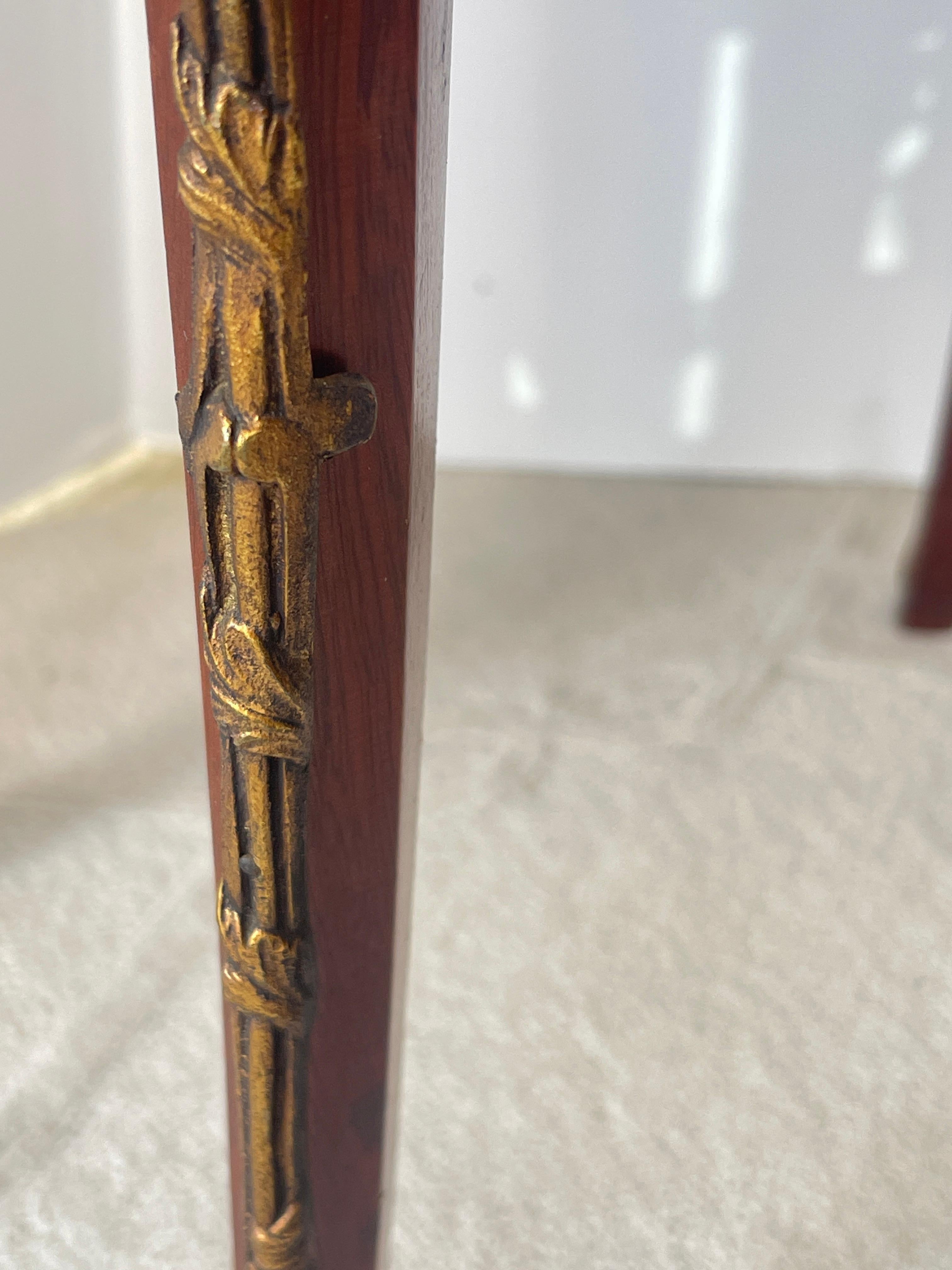 French Marquetry Wood Brass Gallery Marble Top Gueridon Table, Early 20Th. C en venta 6