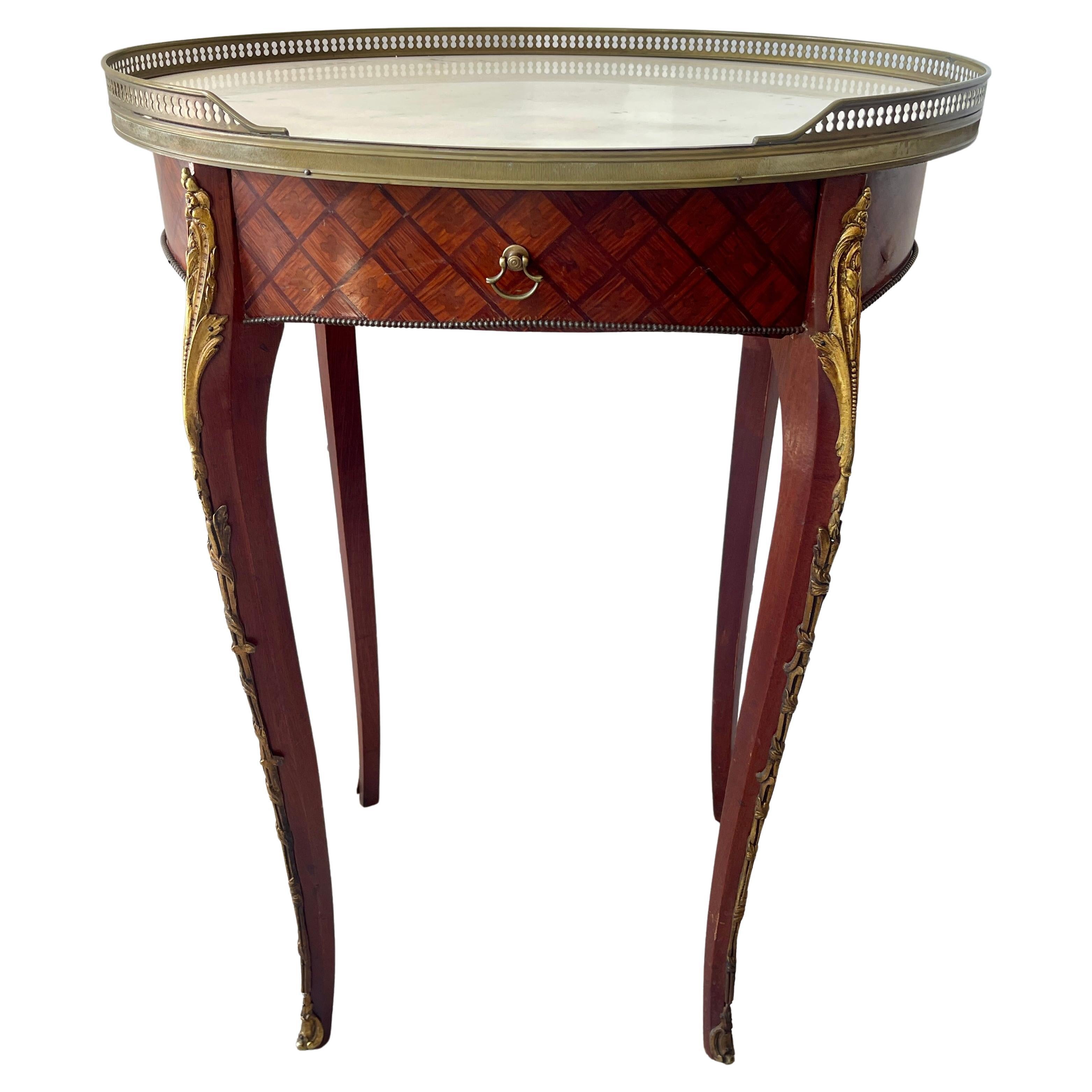 French Marquetry Wood Brass Gallery Marble Top Gueridon Table, Early 20Th. C en venta