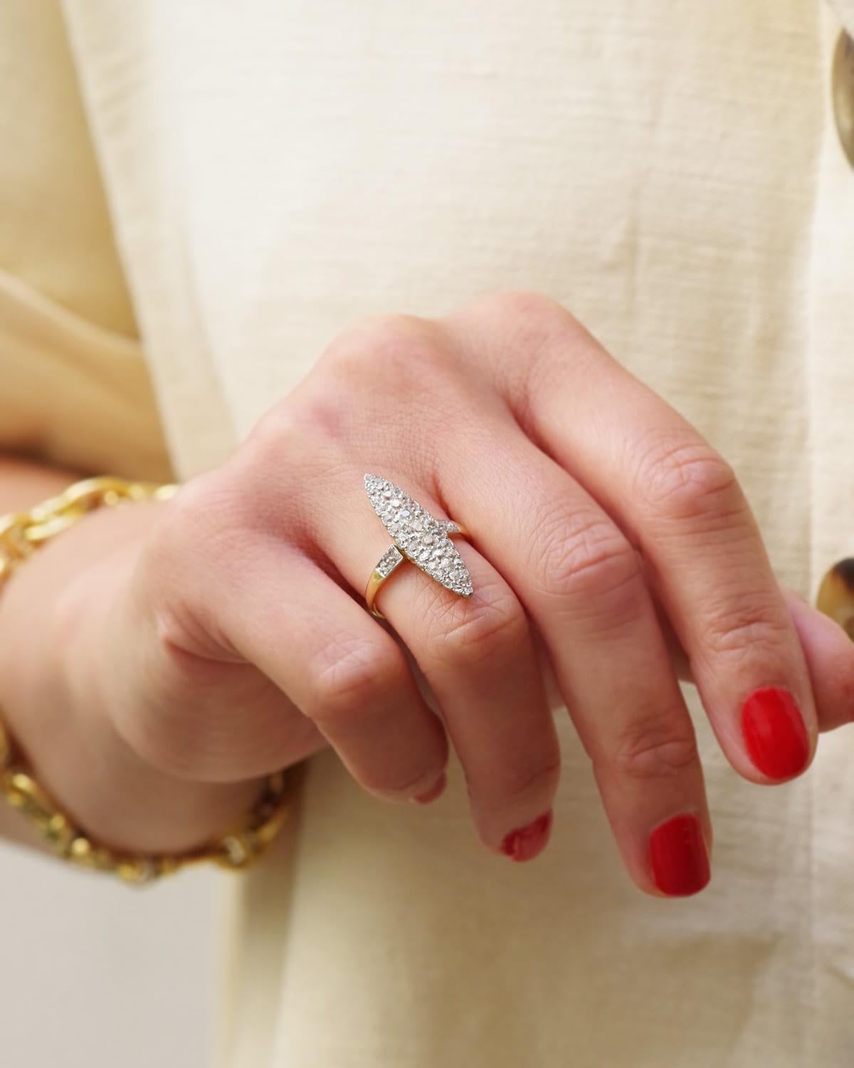 Women's French Marquise navette old mine cut diamond ring in 18k gold and platine For Sale