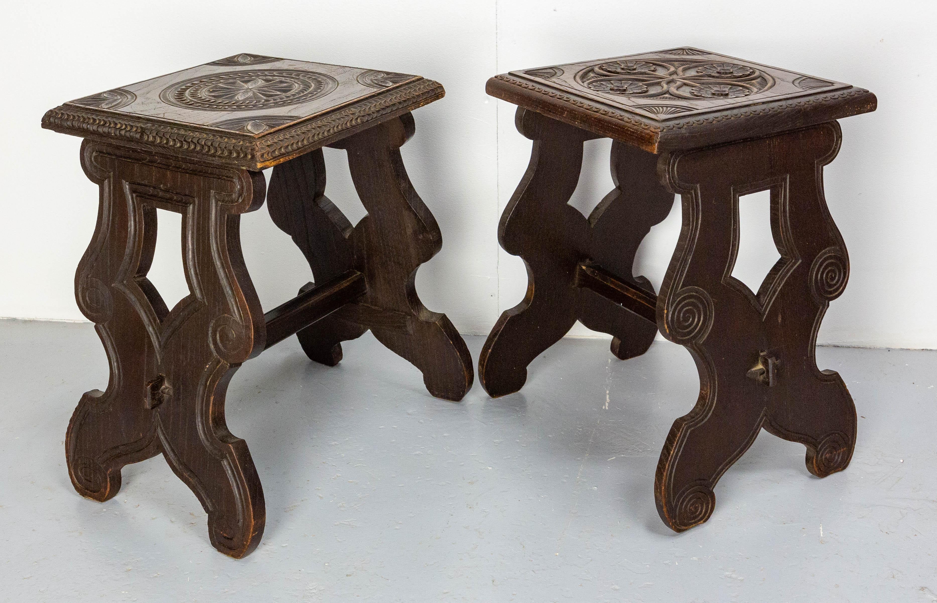 Chestnut carved stools made circa 1890
French from Britanny
Good condition, solid and sound.

Shipping:
60, 32 , 47 cm 6.8 kg.