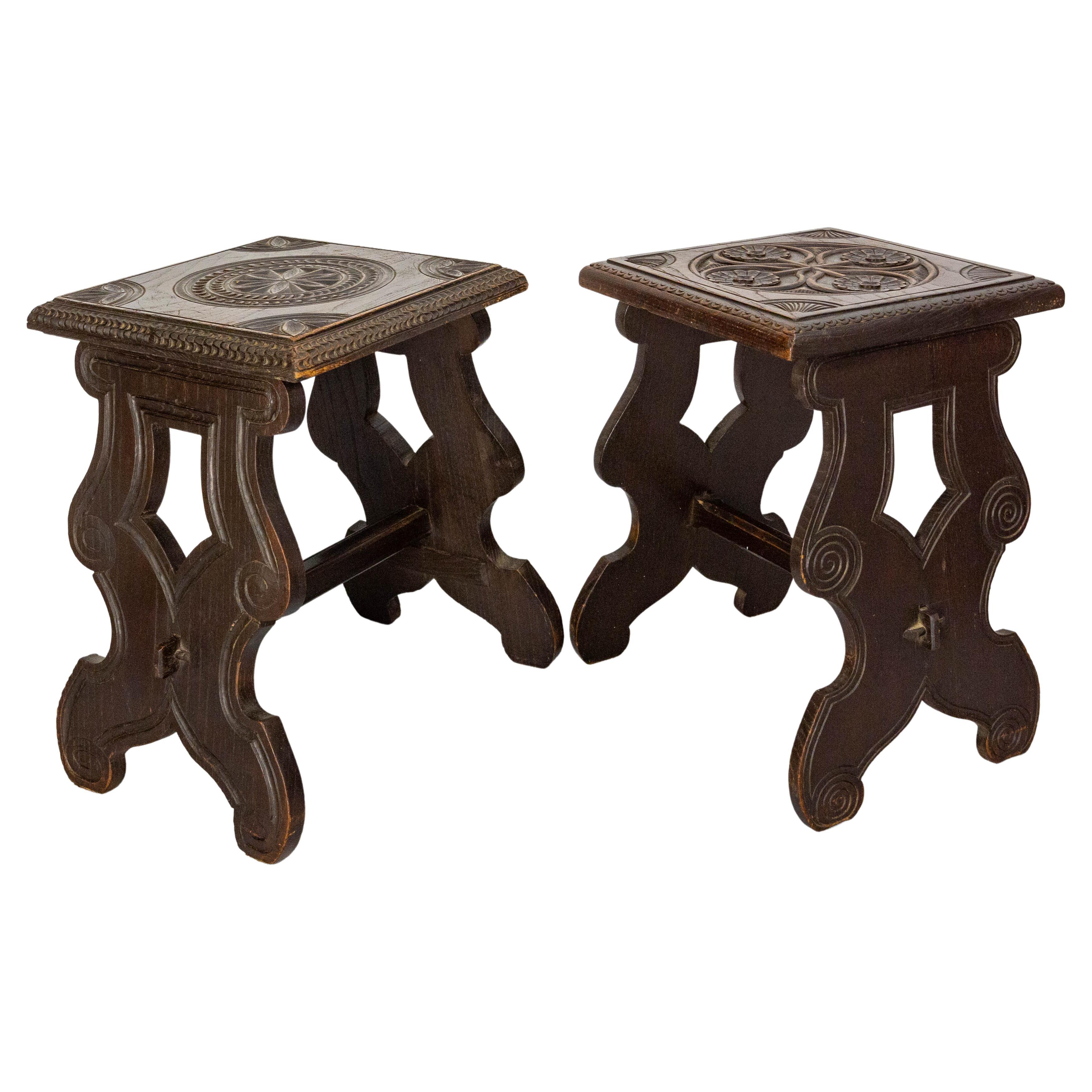 French Massive Chestnut Pair of Stools from Britanny, Late 19th Century For Sale