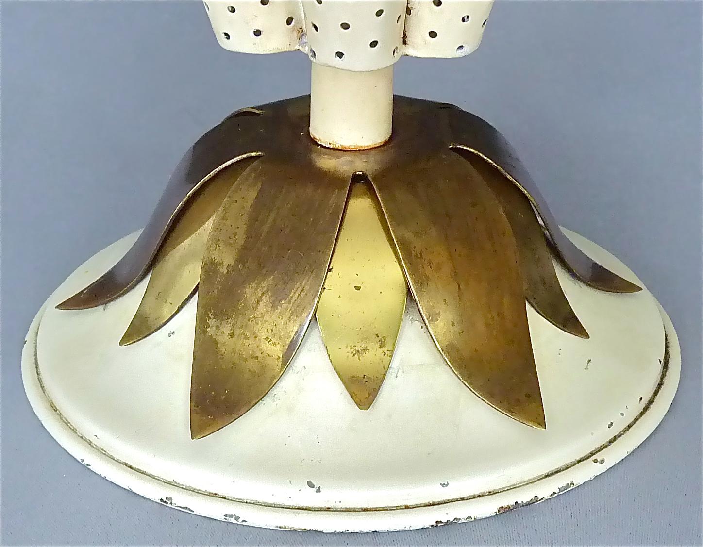Französischer Matégot Umbrella Stand Elfenbein Weiß Perforiertes Metall Eisen Messing Biny 1950s im Angebot 3