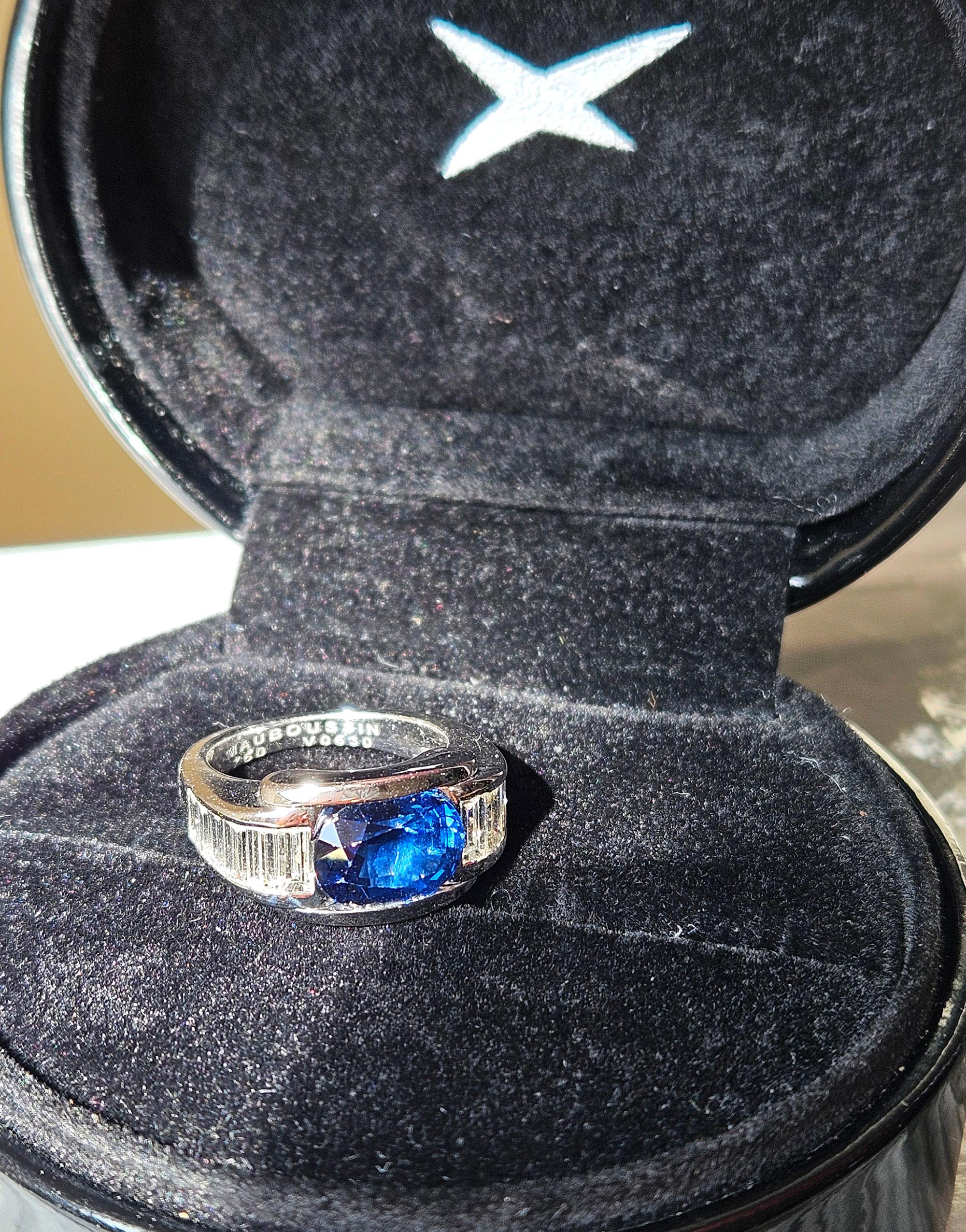 Französisch MAUBOUSSIN  18 Karat Ring 'ALESSANDRA' GIA 5,60 Karat blauer Saphir und Diamant (Ovalschliff) im Angebot