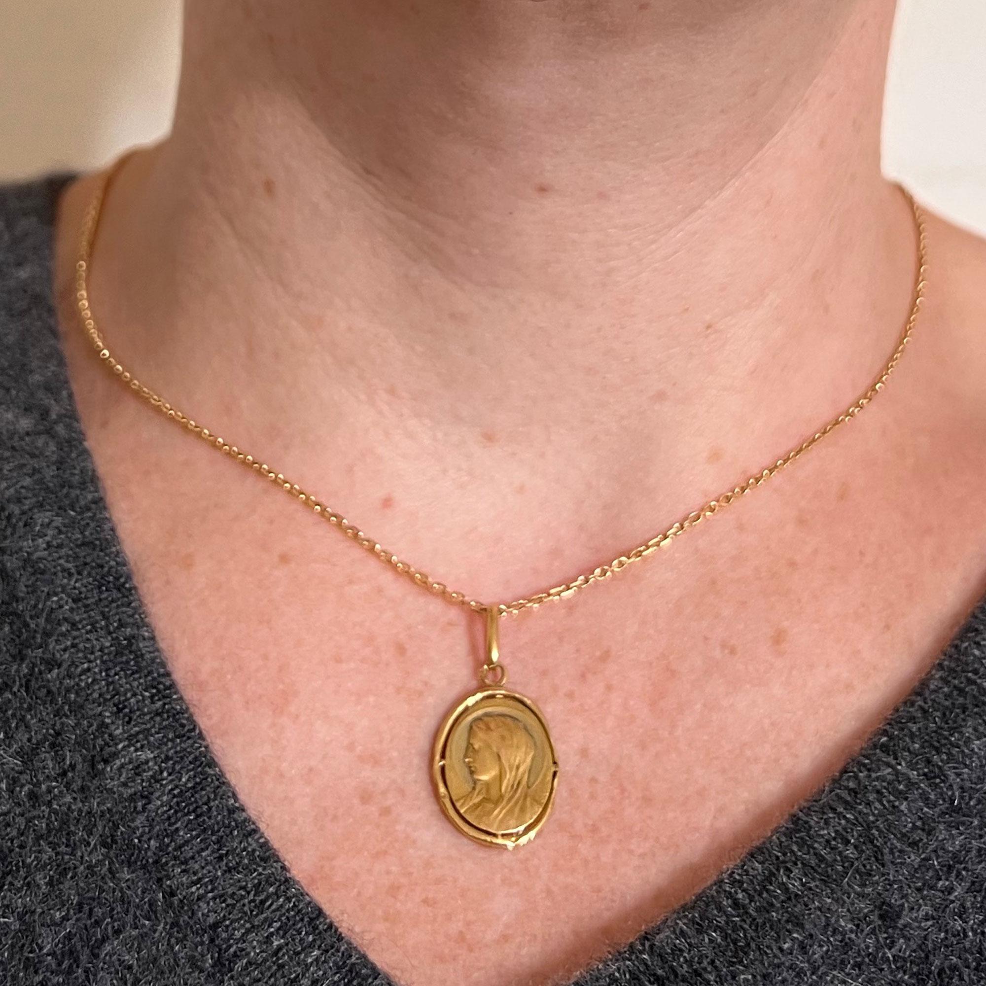 Women's French Mazzoni Virgin Mary 18K Yellow Gold Pendant Medal
