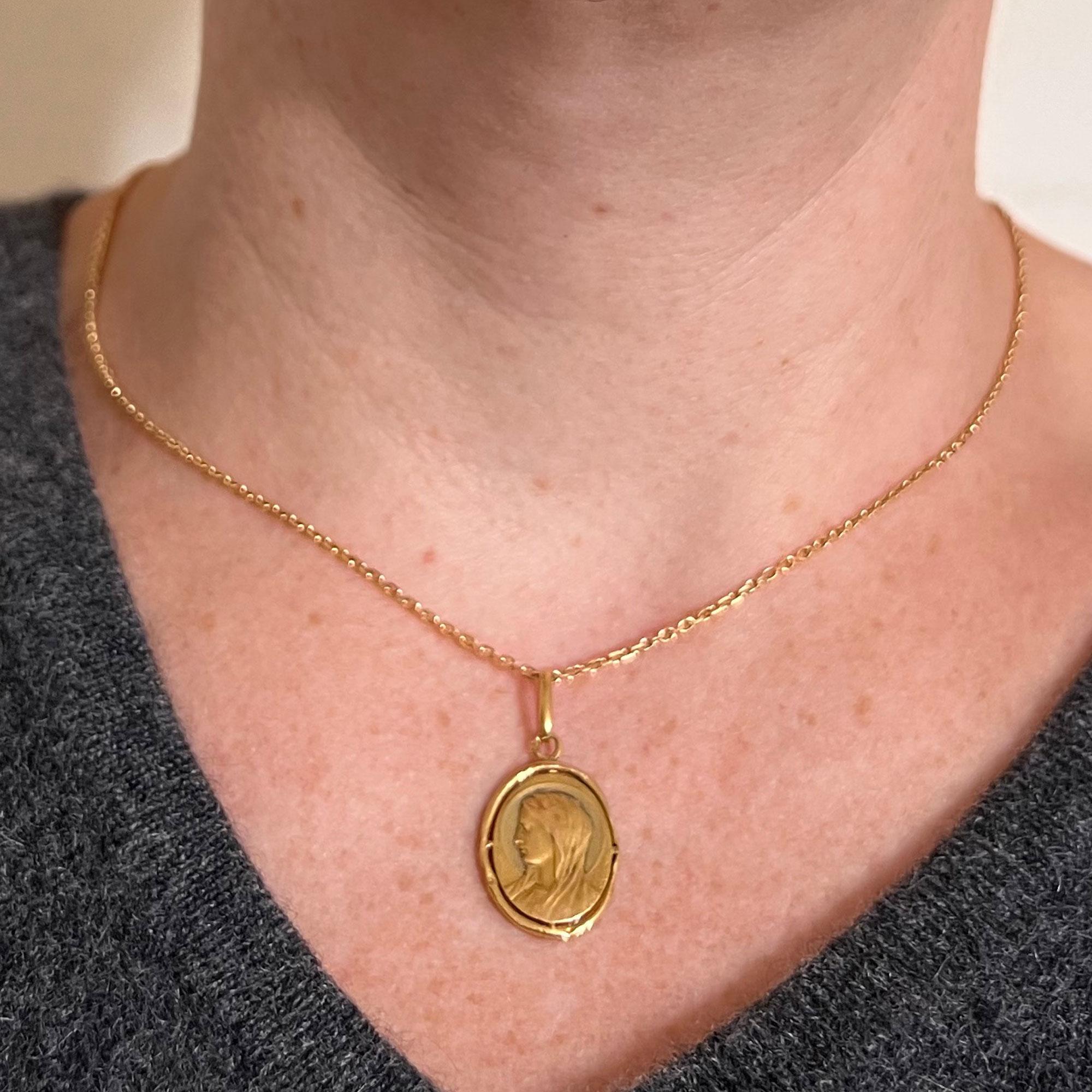  Mazzoni, médaille française pendentif Virgin Mary en or jaune 18 carats Pour femmes 