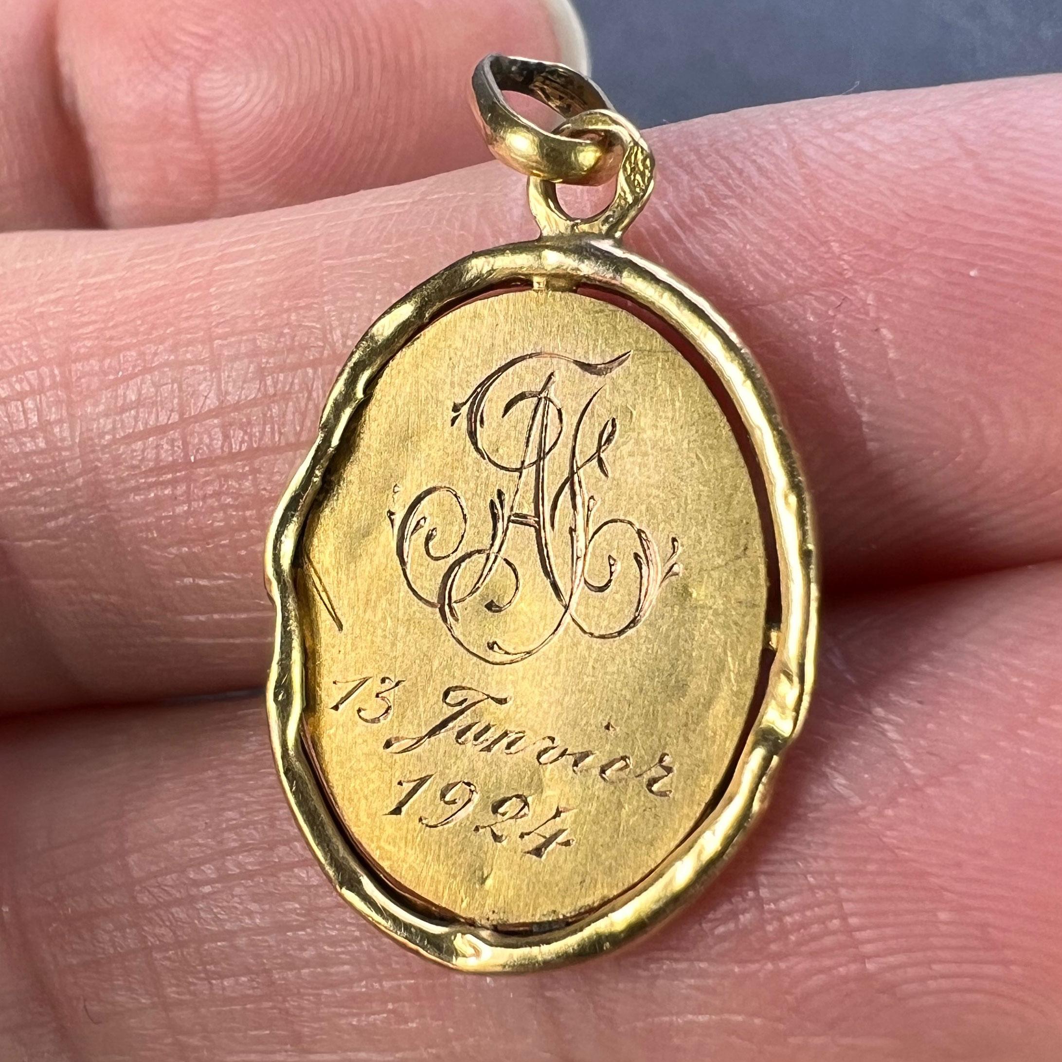 Mazzoni, médaille française pendentif Virgin Mary en or jaune 18 carats 4