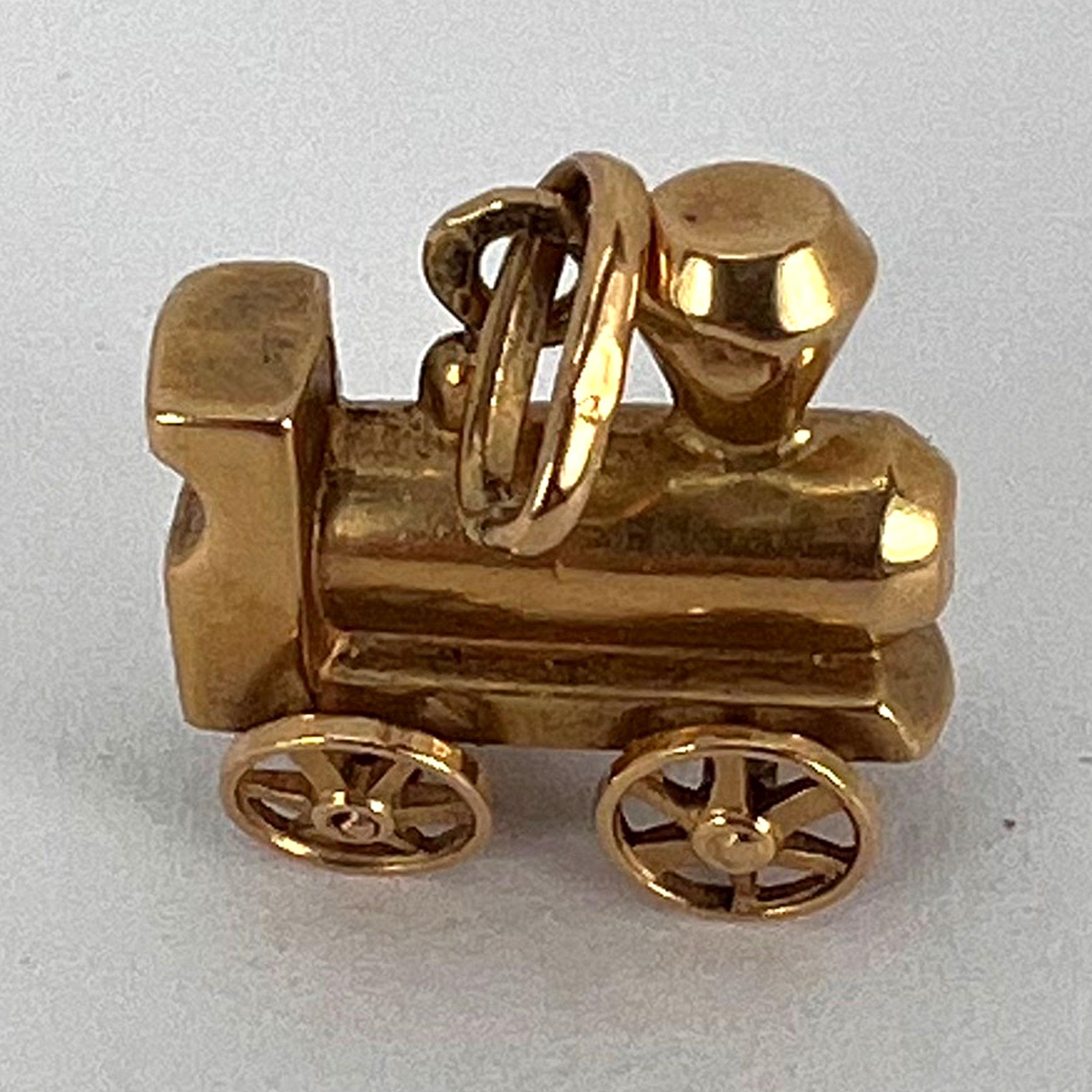 French Mechanical Steam Train Engine 18K Yellow Gold Charm Pendant For Sale 7
