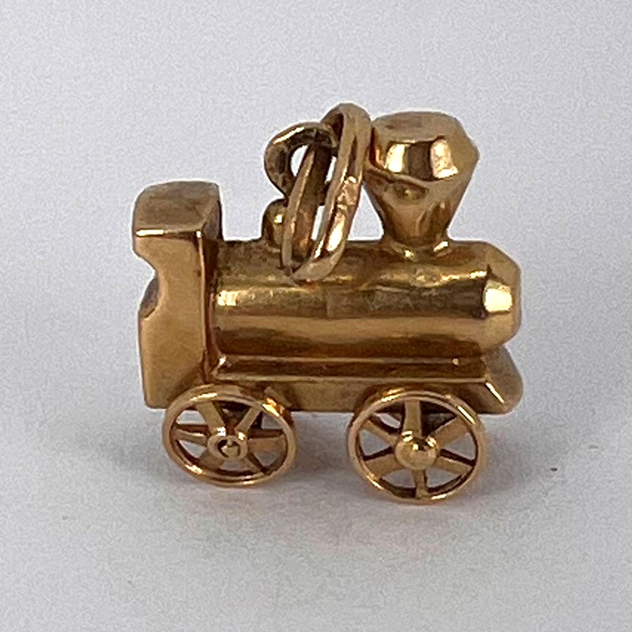 French Mechanical Steam Train Engine 18K Yellow Gold Charm Pendant For Sale 8