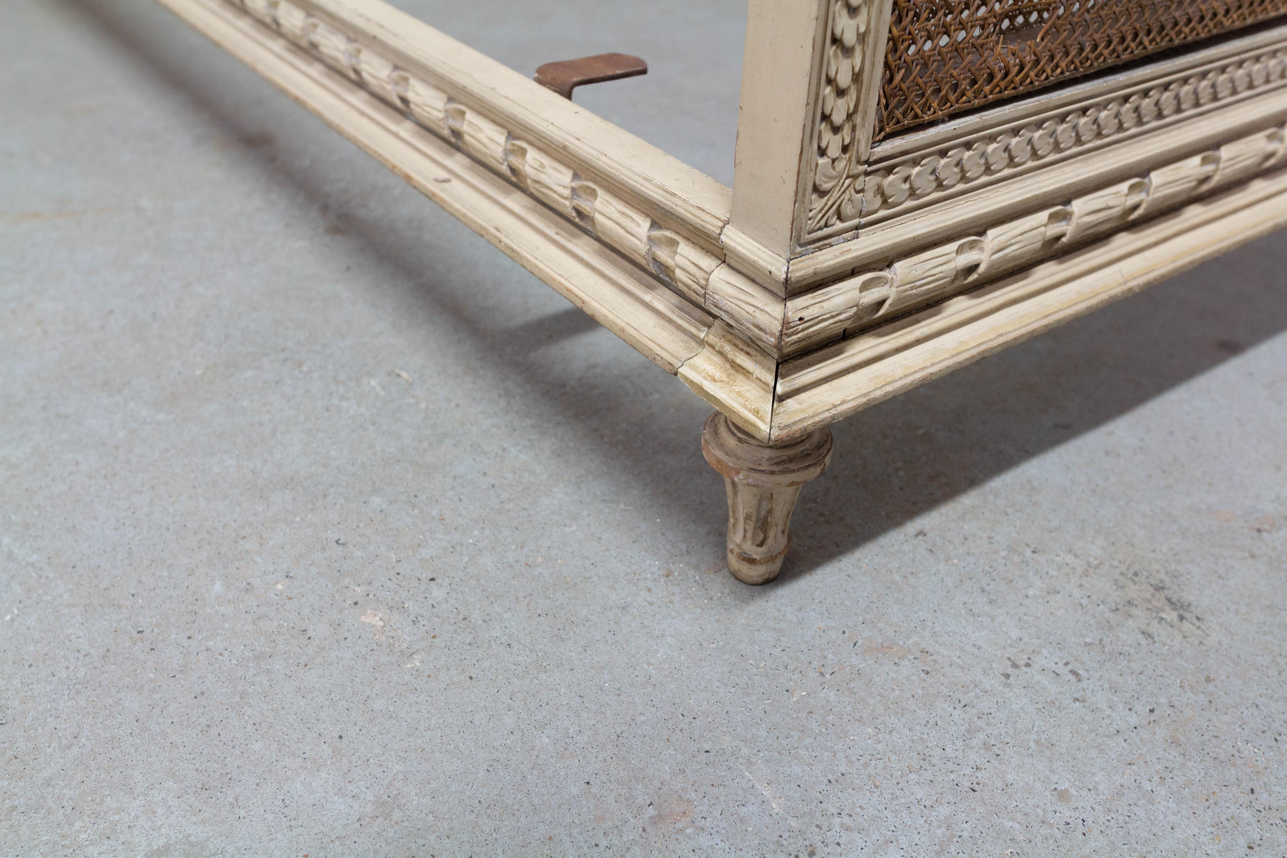 French Medallion Bed 19th Century Louis XVI Cane, Early 20th Century 2