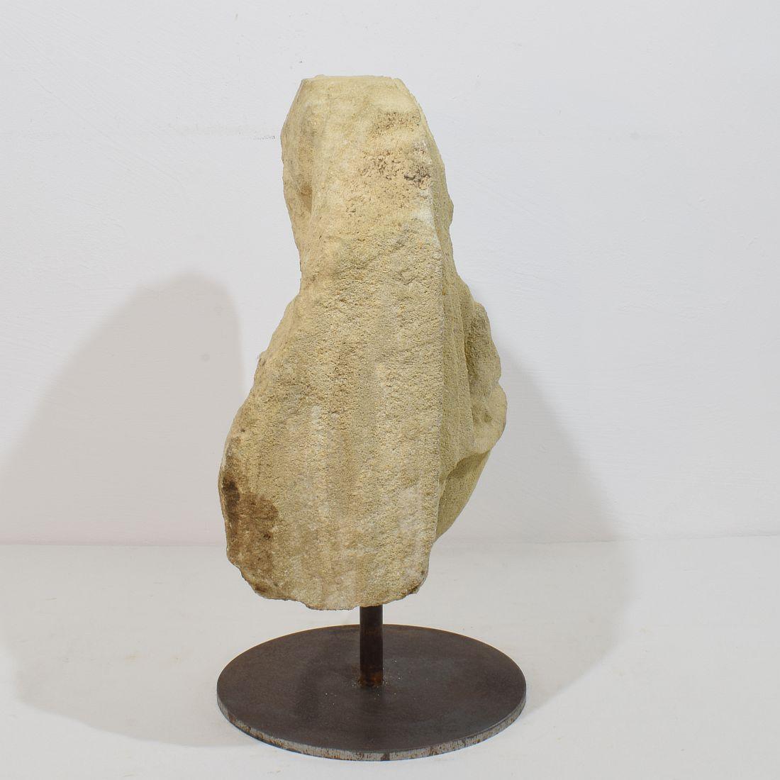 French Medieval Carved Stone Fragment Depicting A Dragon/ Mythical Figure In Good Condition For Sale In Buisson, FR