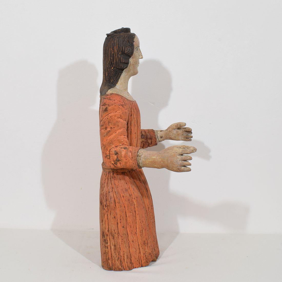 French Medieval Painted Wooden Madonna In Good Condition For Sale In Buisson, FR
