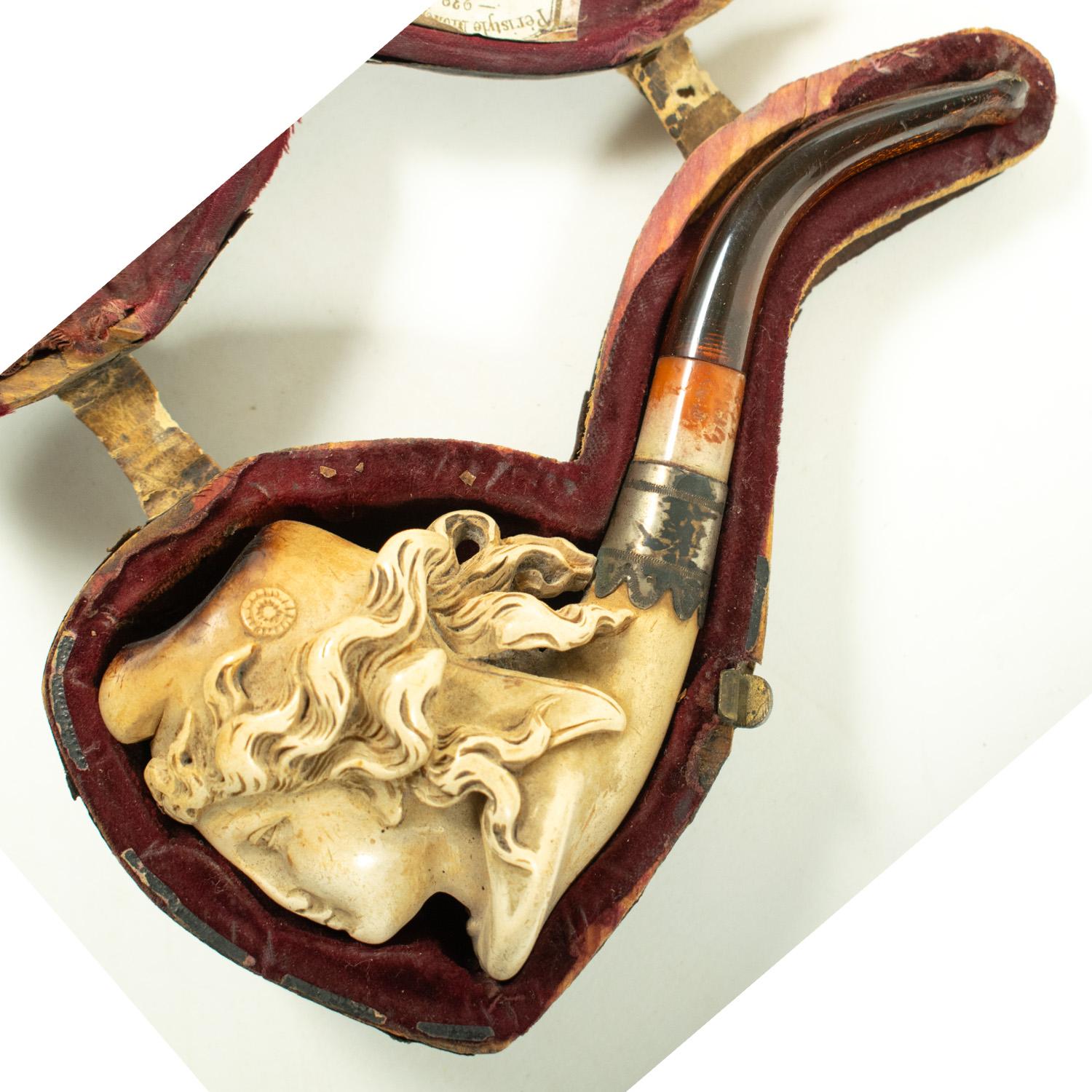 FRENCH MEERSCHAUM PIPE with case - 19th Century For Sale 2