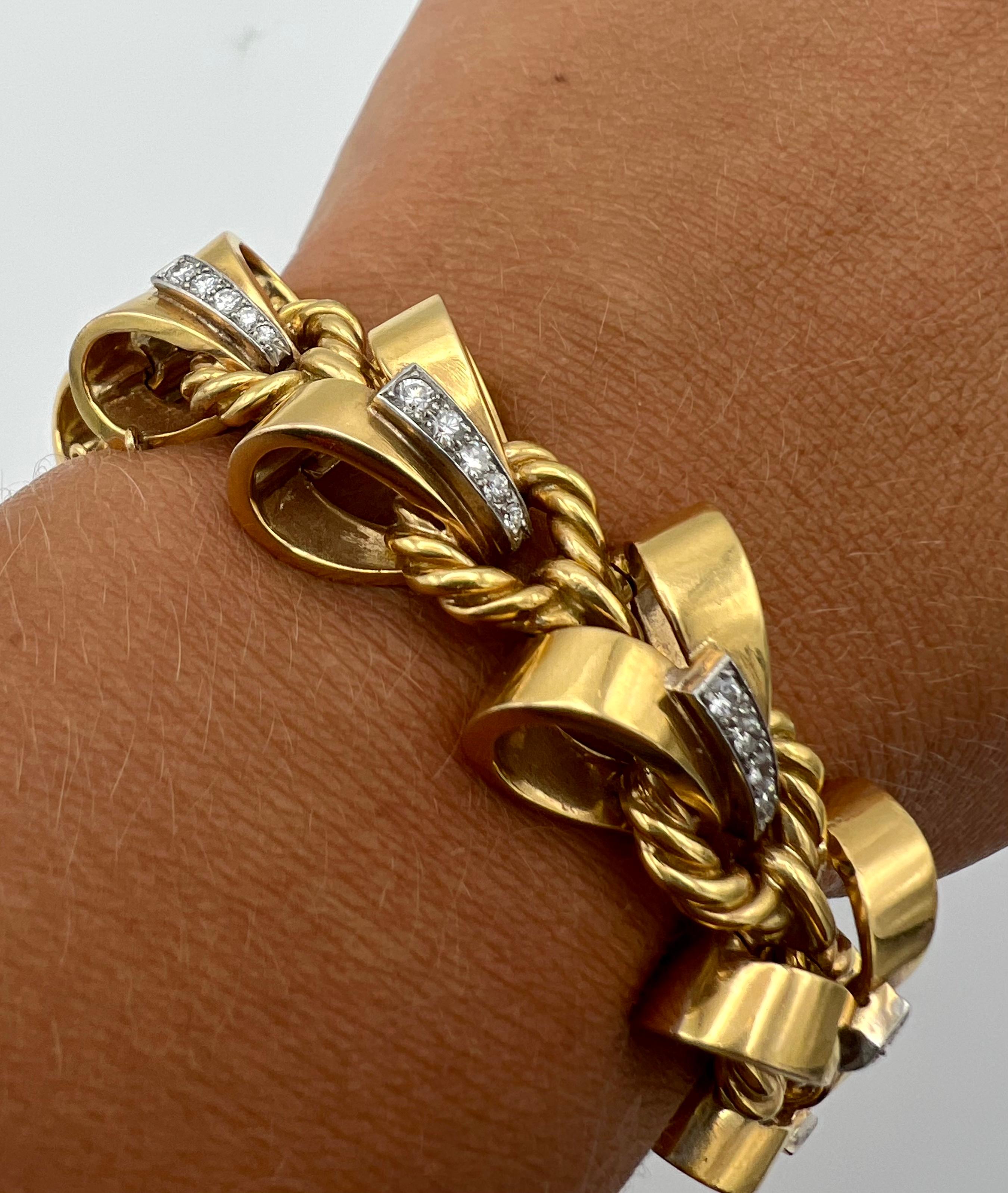 French Mellerio dis Meller Yellow Gold and Dimond Link Bracelet, Circa 1950’s For Sale 3