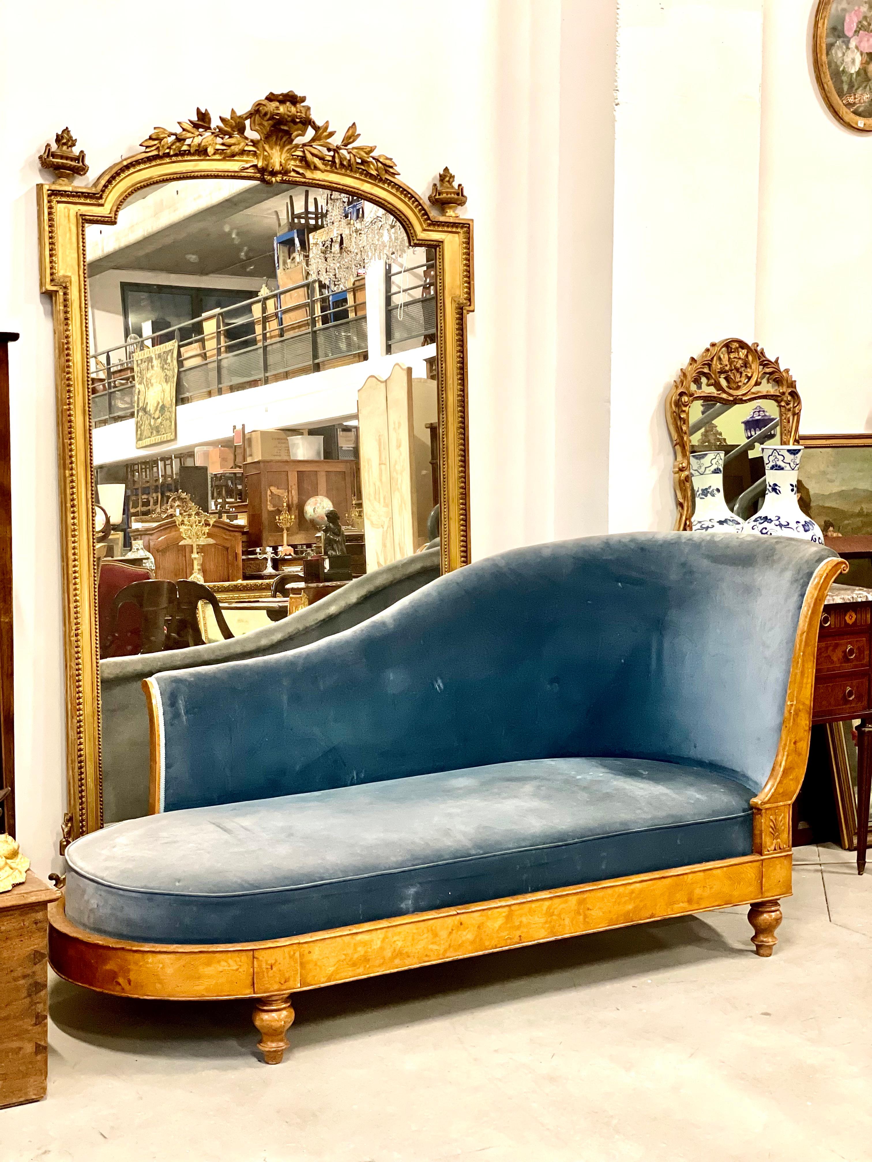 Charles X Period French Meridienne Sofa in Blue Velvet In Good Condition For Sale In LA CIOTAT, FR