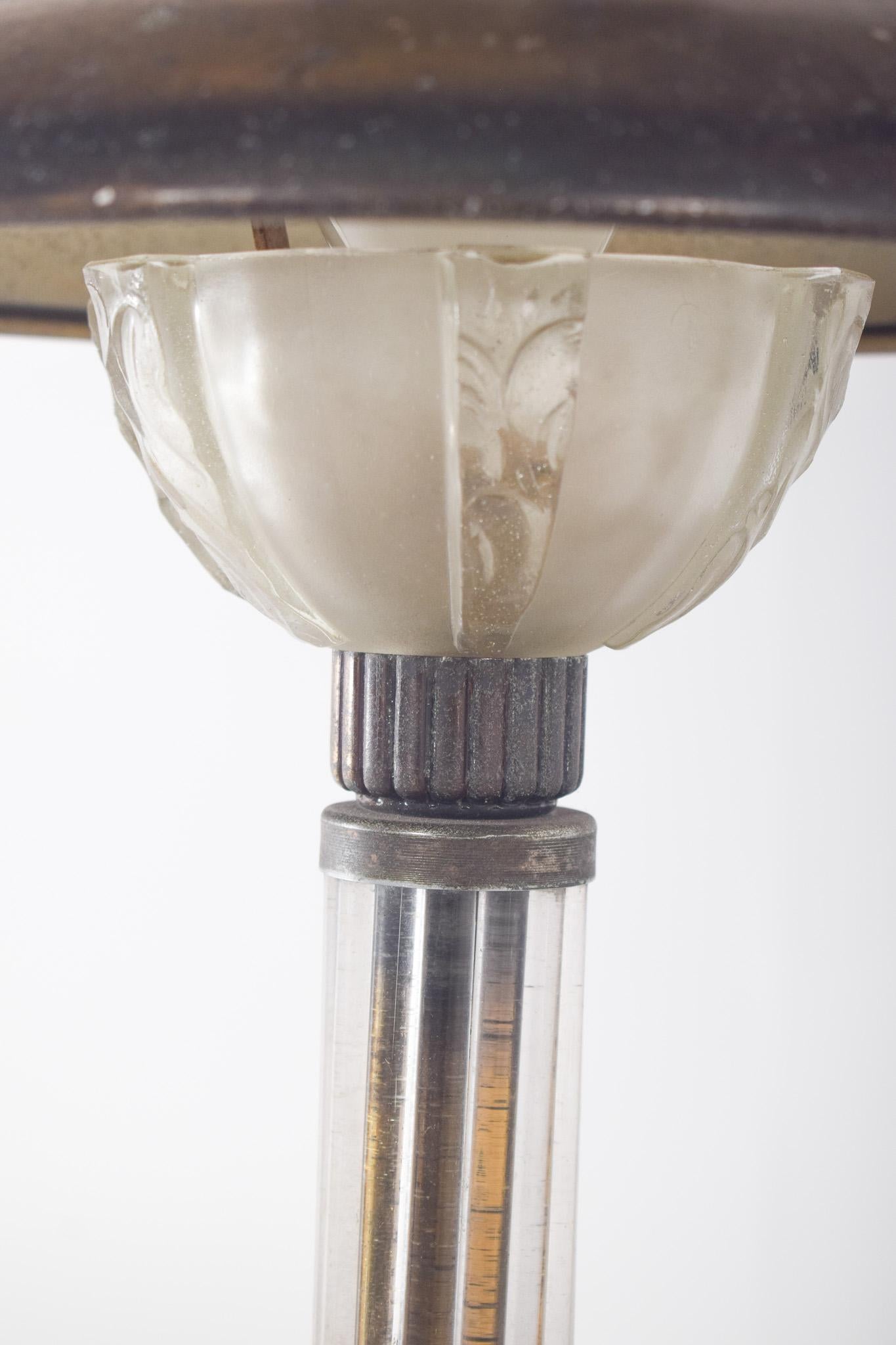 Lampada da tavolo francese in metallo e vetro In condizioni discrete in vendita a Lisboa, Lisboa