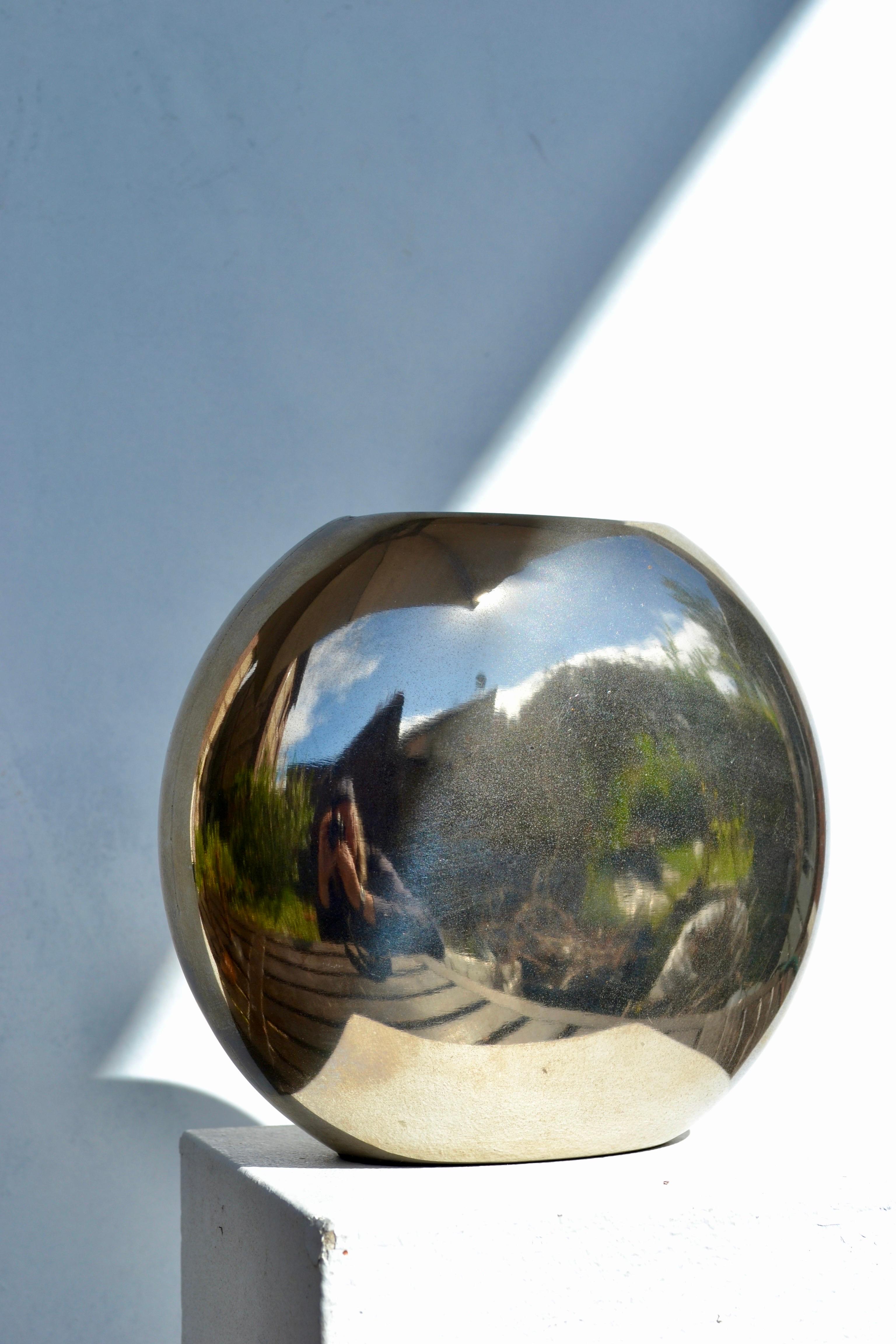 French Metal Vase – Lens Shape, 1970s For Sale 2