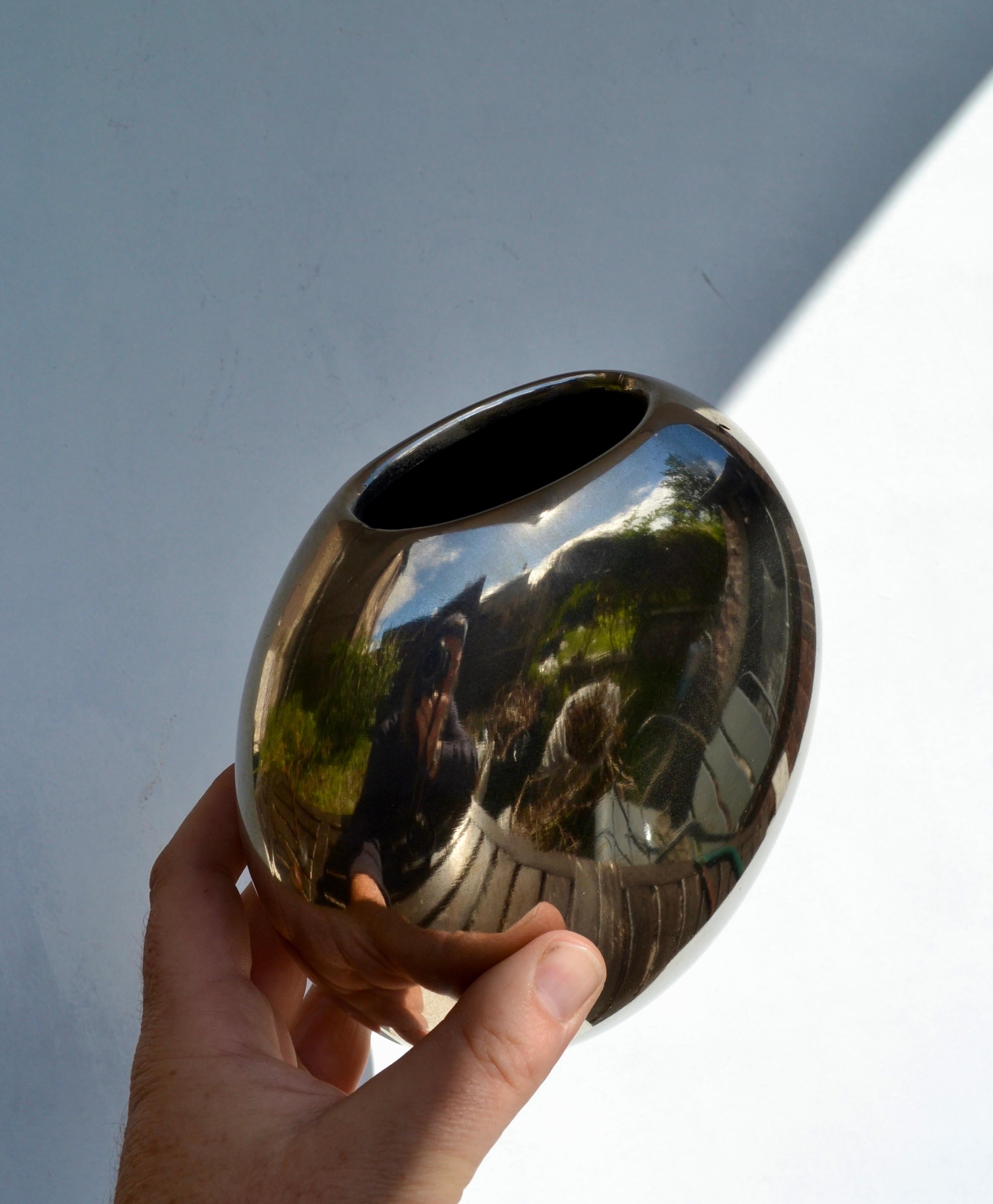 French Metal Vase – Lens Shape, 1970s For Sale 3