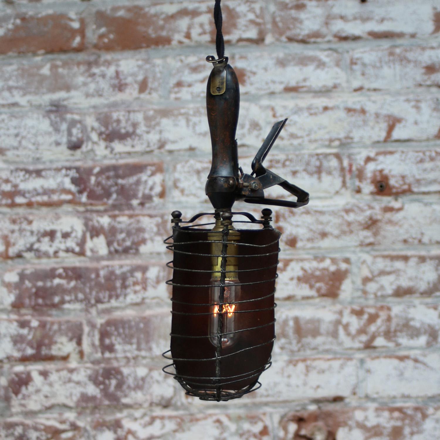 French Metal Vintage Industrial Wooden Work Light Pendant Lamp In Good Condition For Sale In Amsterdam, NL