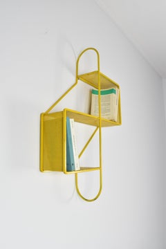 Scaffale da parete in metallo francese "Clé de Sol" di Mathieu Matégot, 1955