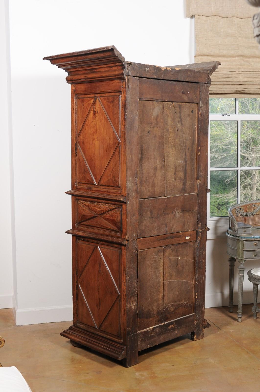 French Mid-18th Century Louis XIII Style Walnut Two-Door Bonnetière with Drawer For Sale 6