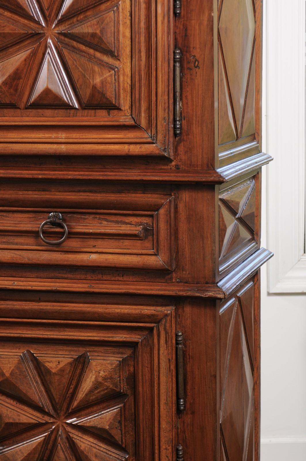 French Mid-18th Century Louis XIII Style Walnut Two-Door Bonnetière with Drawer For Sale 7