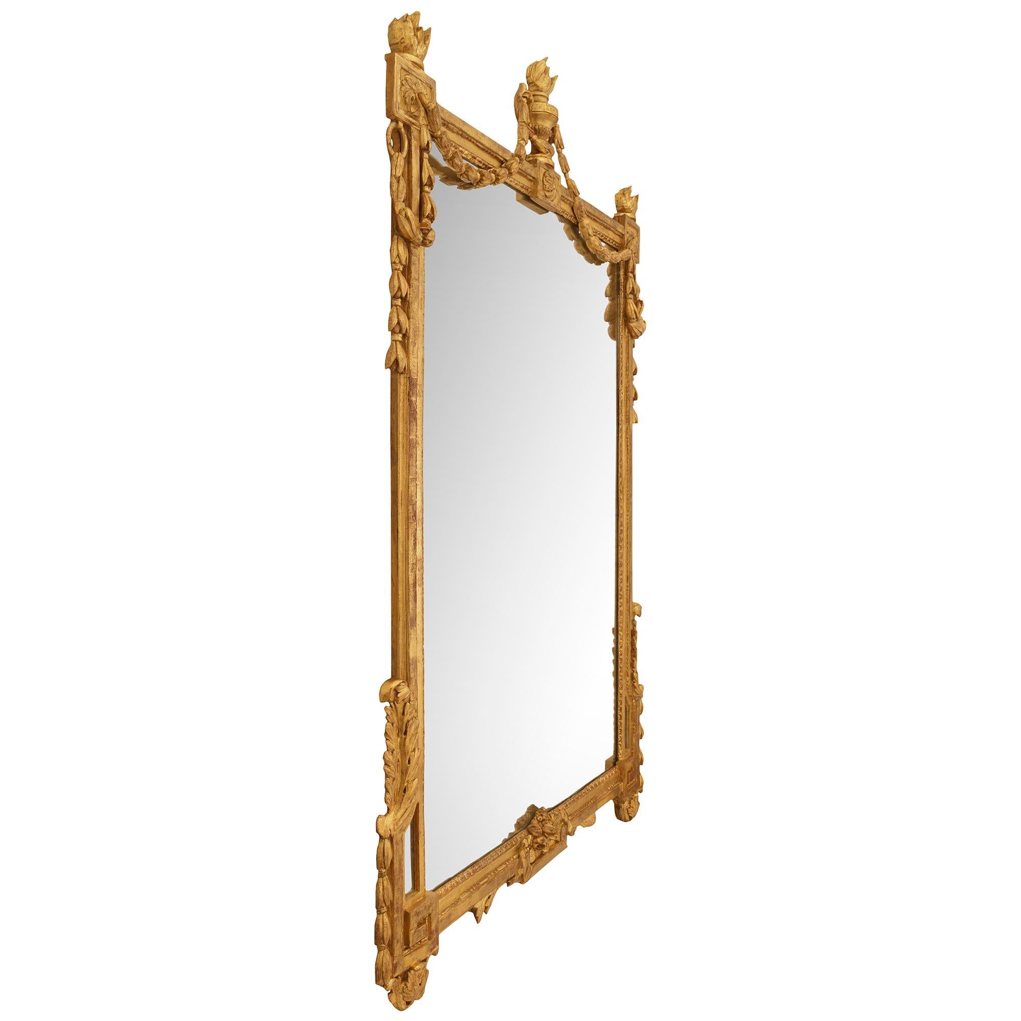 Français French mid 18th century Louis XVI Period Giltwood mirror en vente