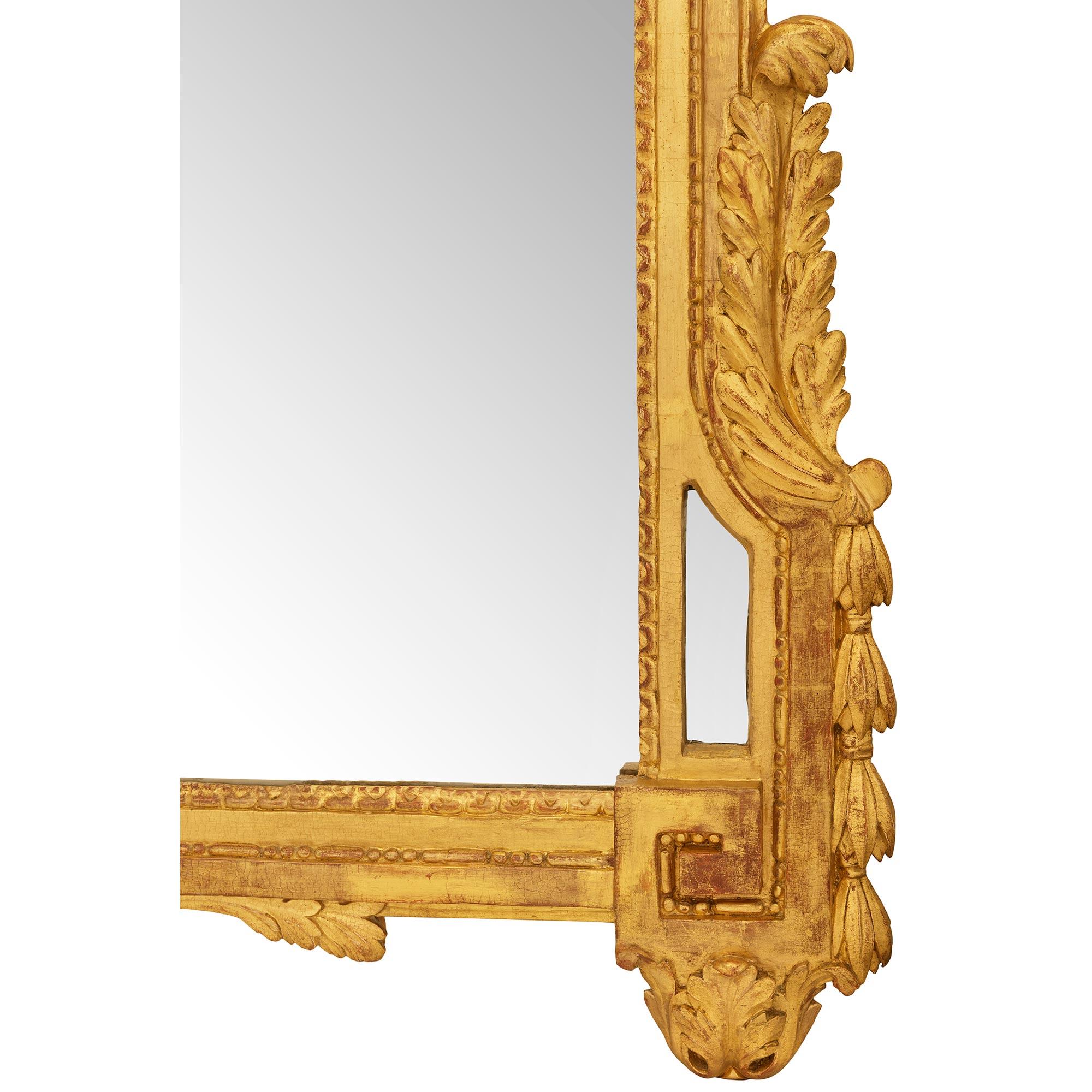 French mid 18th century Louis XVI Period Giltwood mirror en vente 1