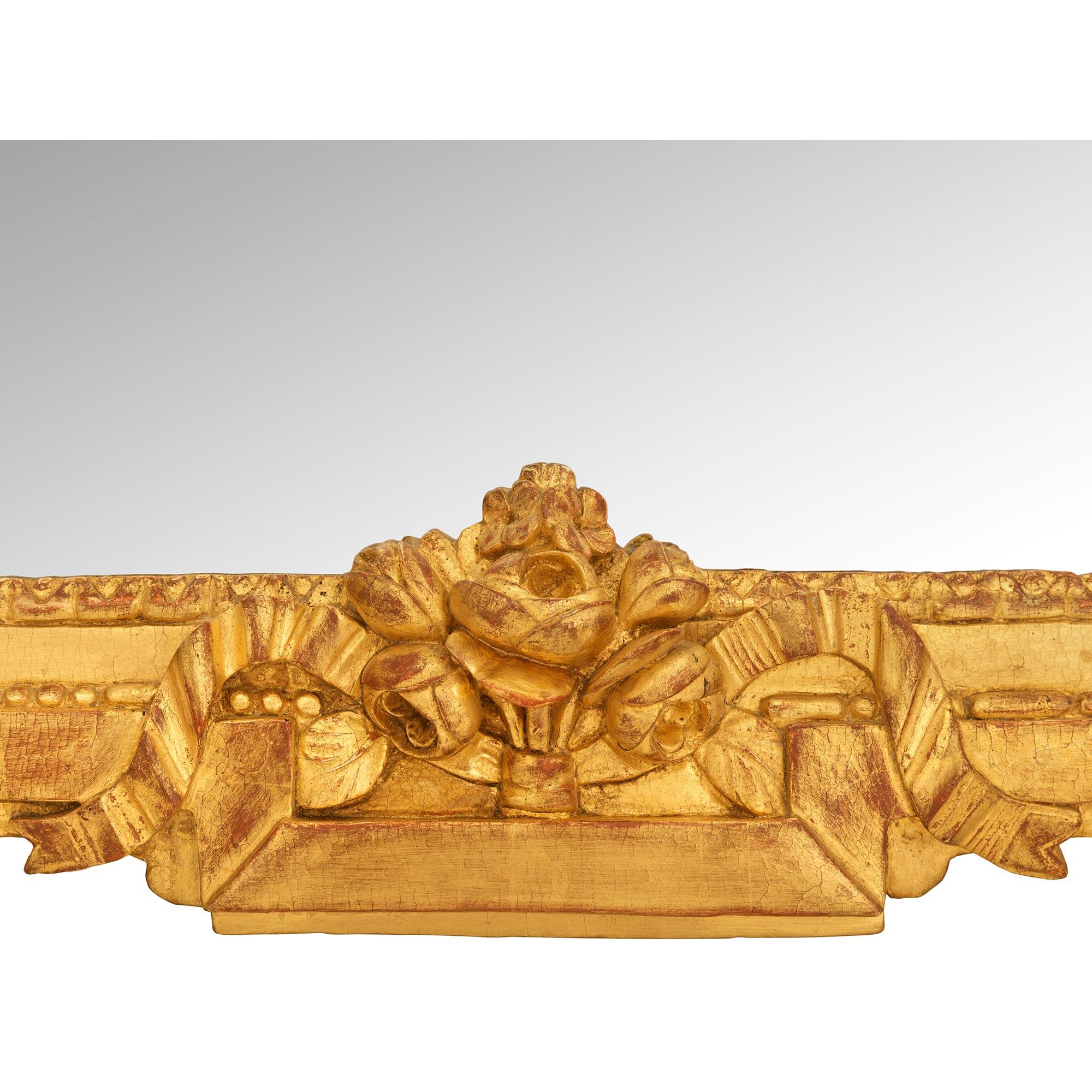 French mid 18th century Louis XVI Period Giltwood mirror en vente 2