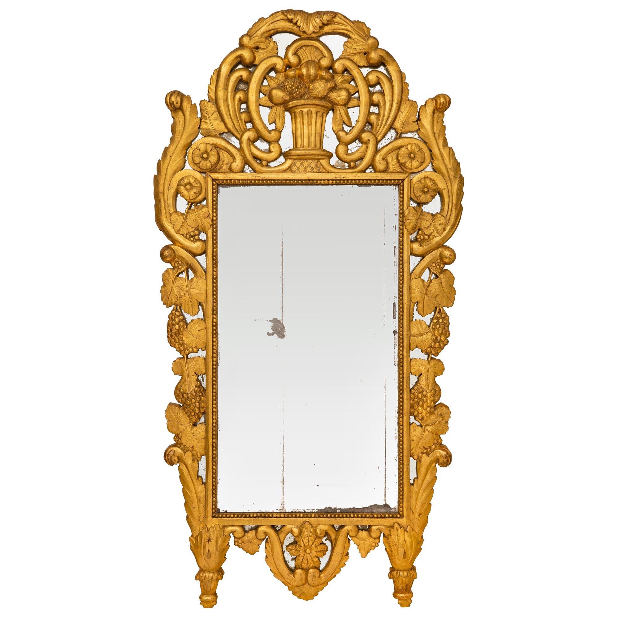 French Mid-18th Century Provincial Giltwood Mirror For Sale 4