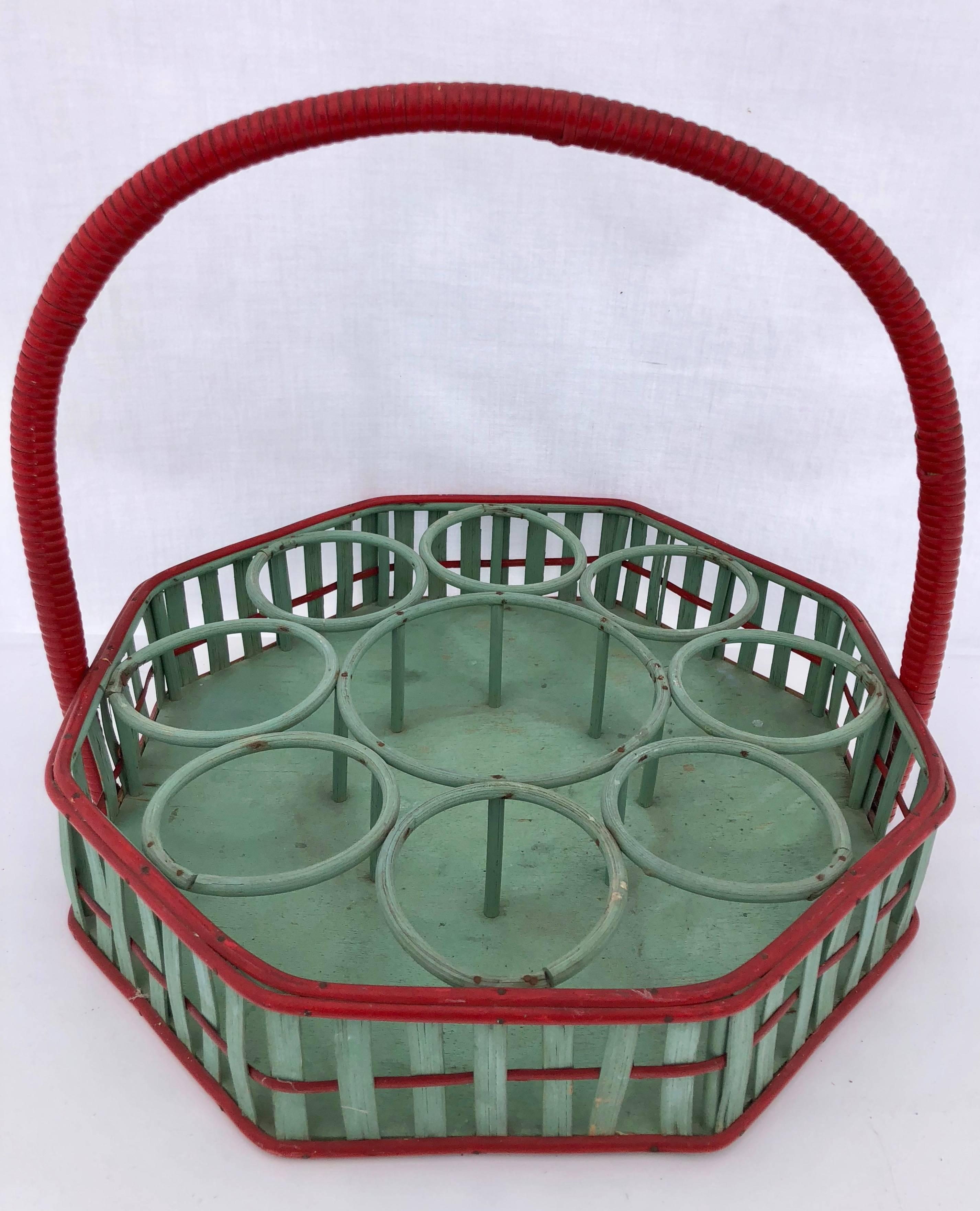 Mid-1900s Octagonal Wicker Carrying Basket Eight Glasses One Bottle, Green/Red In Good Condition For Sale In Petaluma, CA