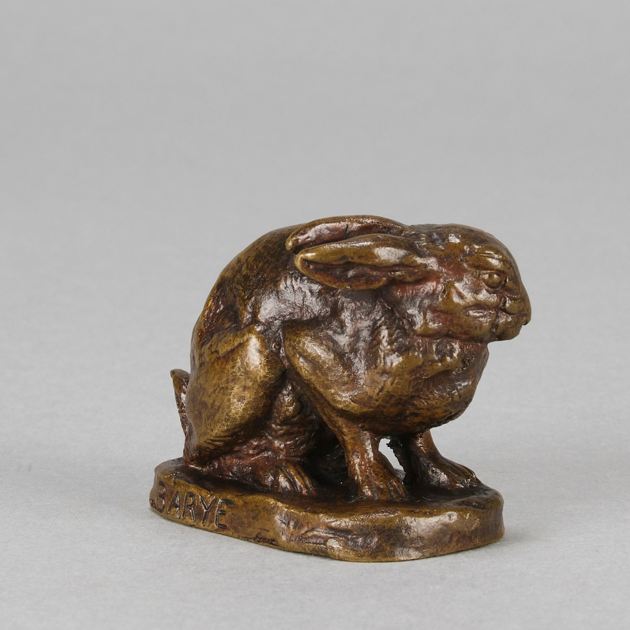 Art nouveau Bronze animalier français du milieu du 19e siècle « Lampine Assis » d'Antoine L Barye en vente