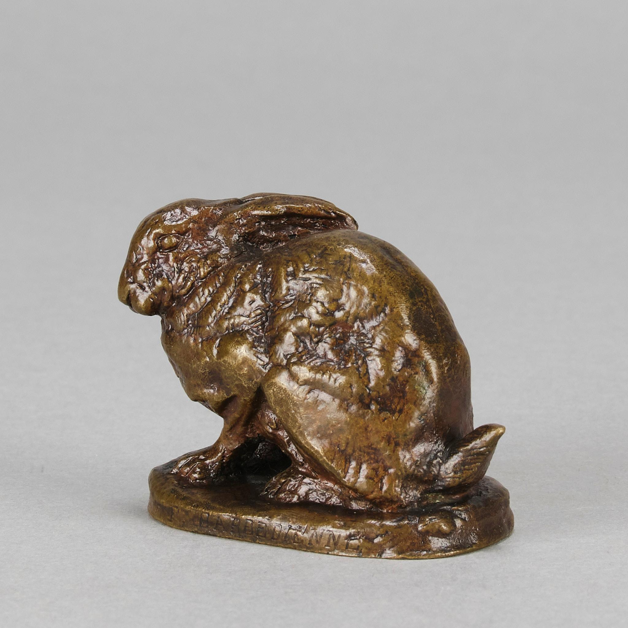 XIXe siècle Bronze animalier français du milieu du 19e siècle « Lampine Assis » d'Antoine L Barye en vente