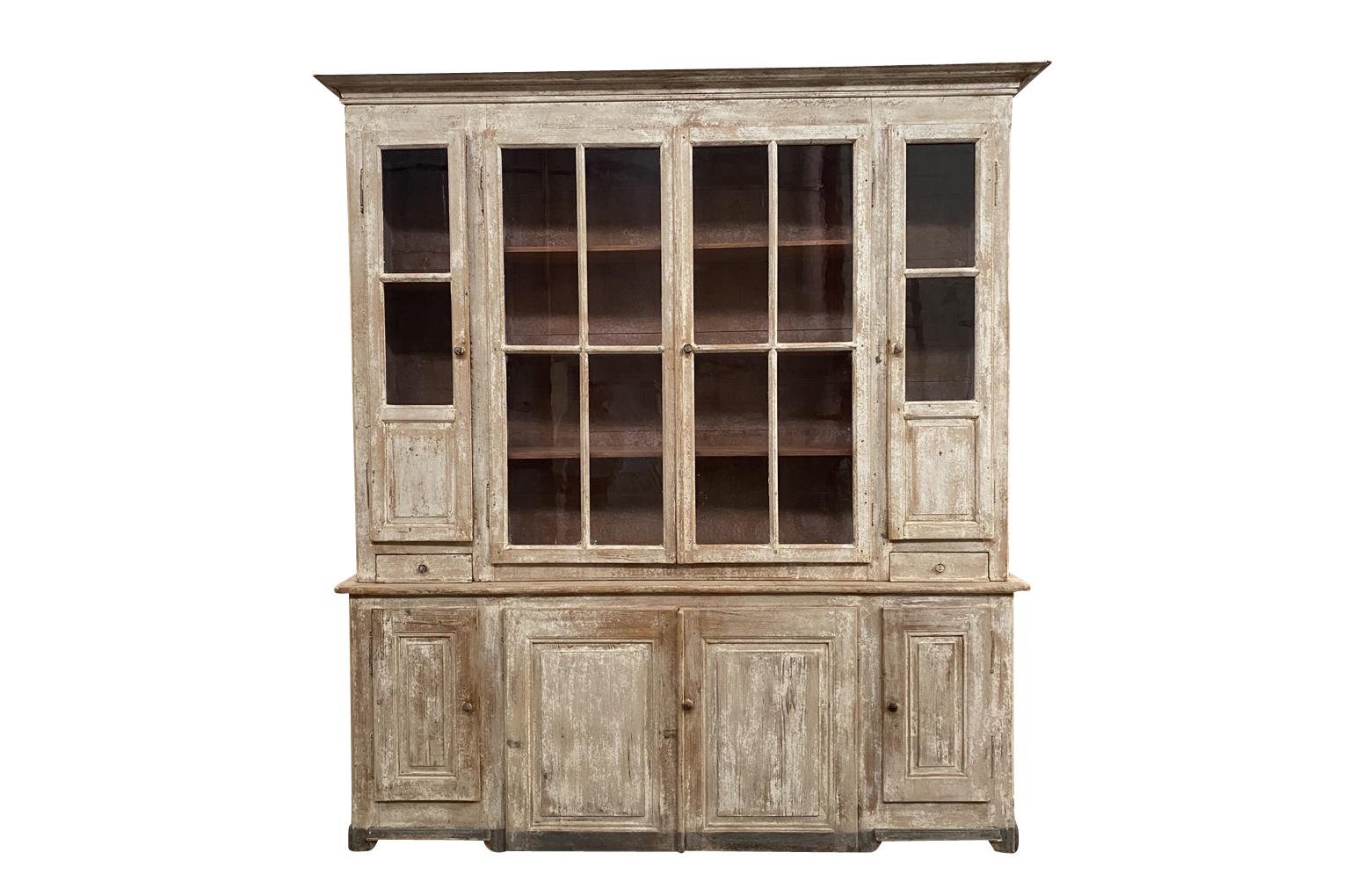 French Mid-19th Century Buffet Deux Coprs In Good Condition In Round Top, TX