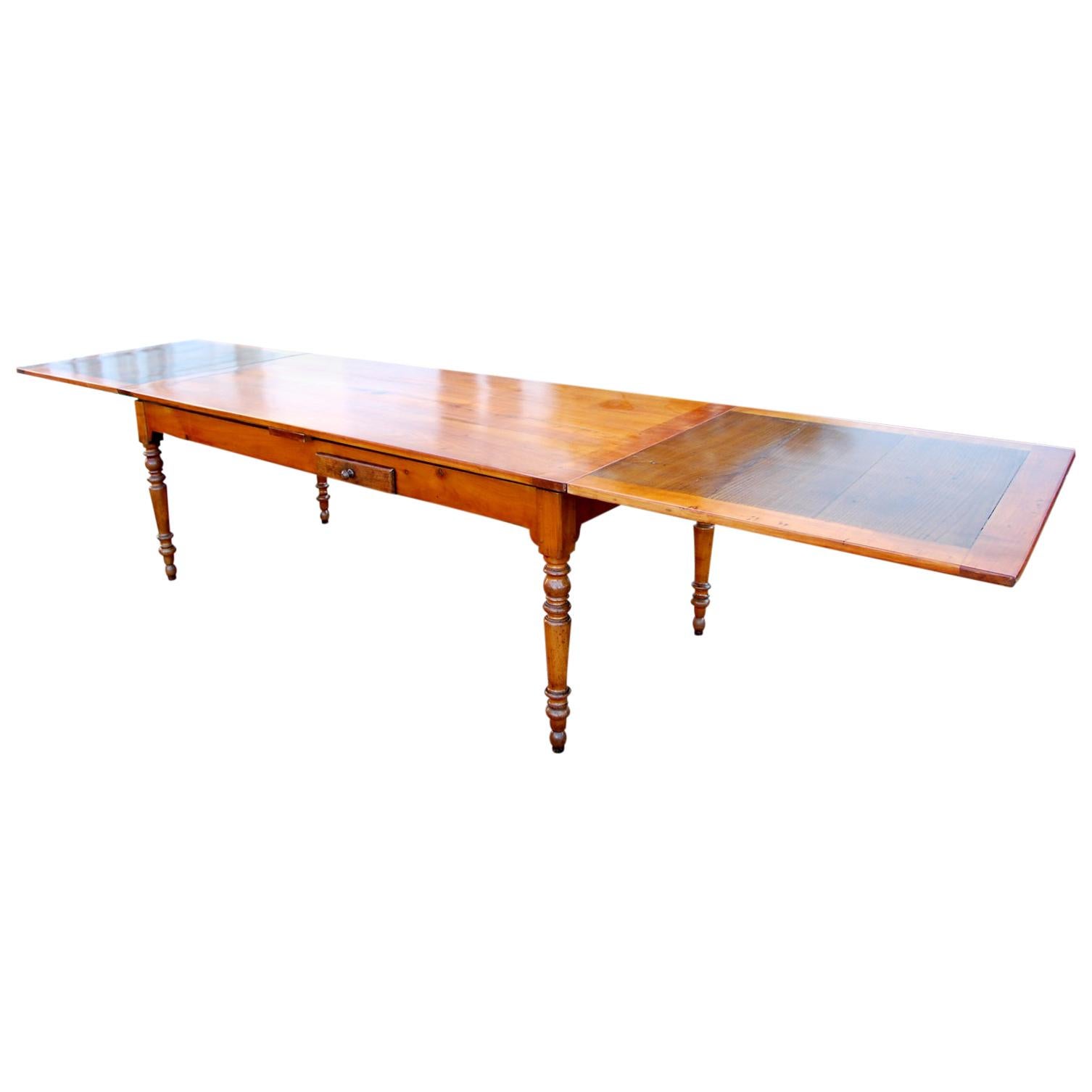 French Mid-19th Century Cherry & Chestnut Farmhouse Extending Table Turned Legs