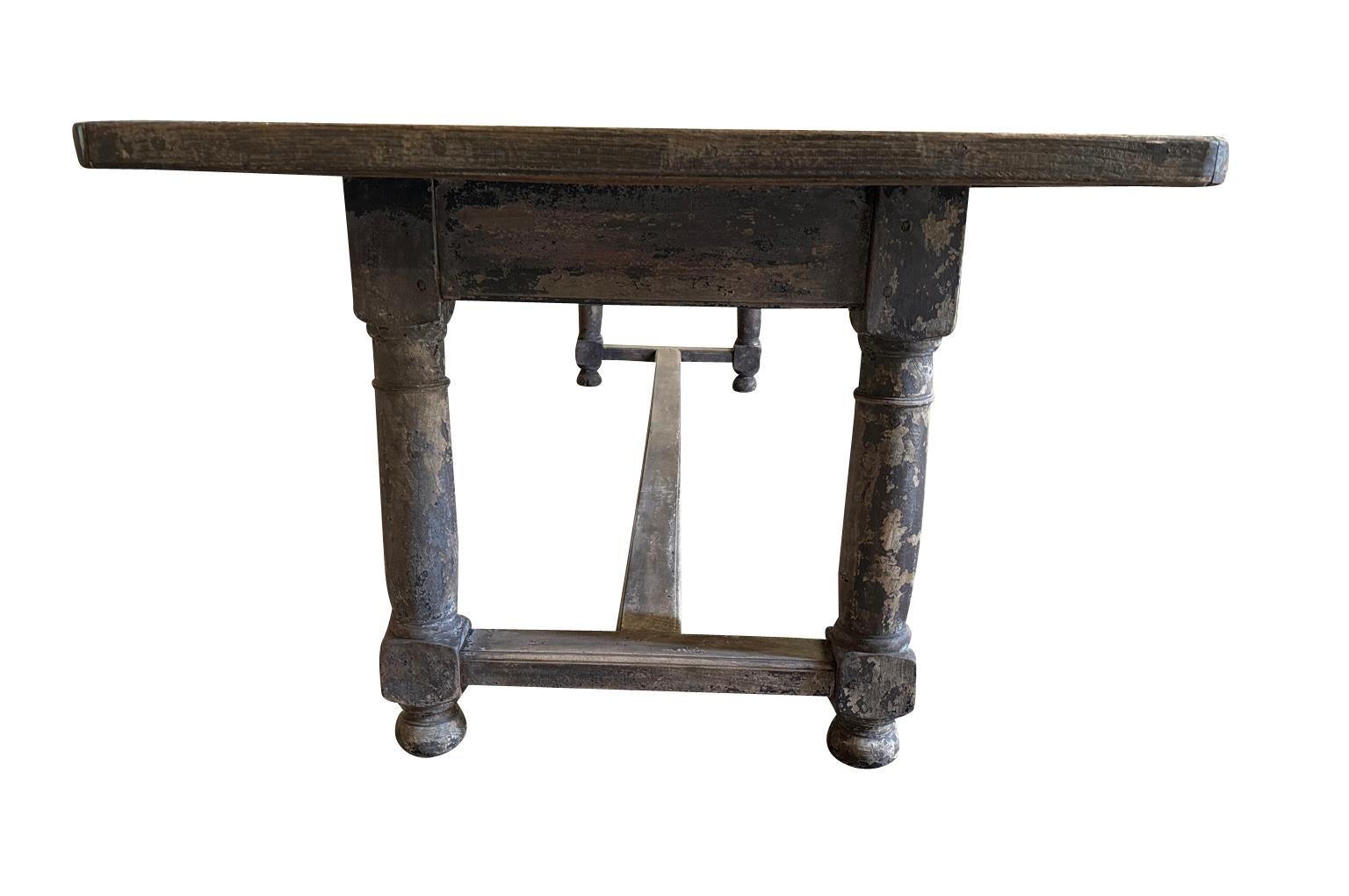 Chêne Table de salle à manger française du milieu du XIXe siècle en vente